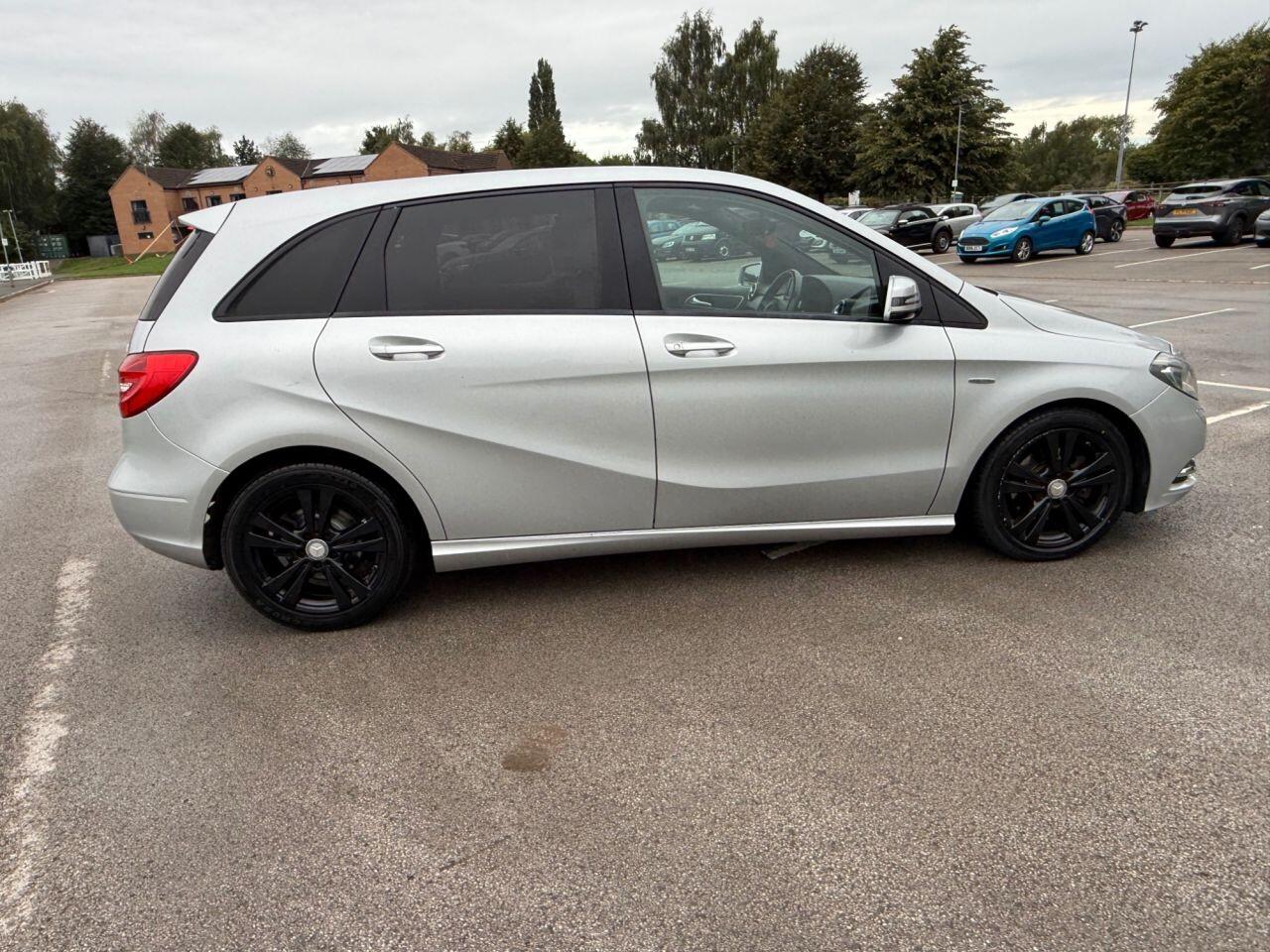 Mercedes-Benz B Class view 24