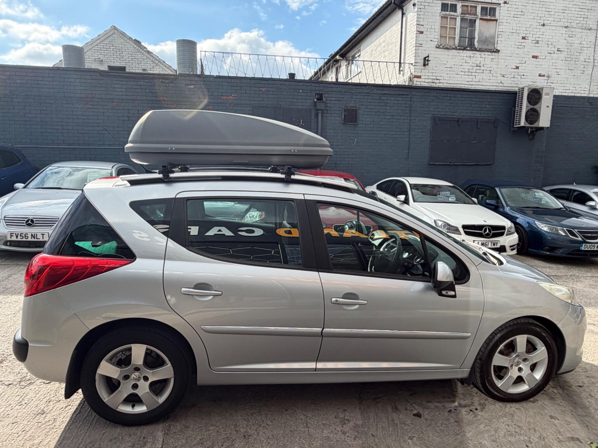 Peugeot 207 view 8