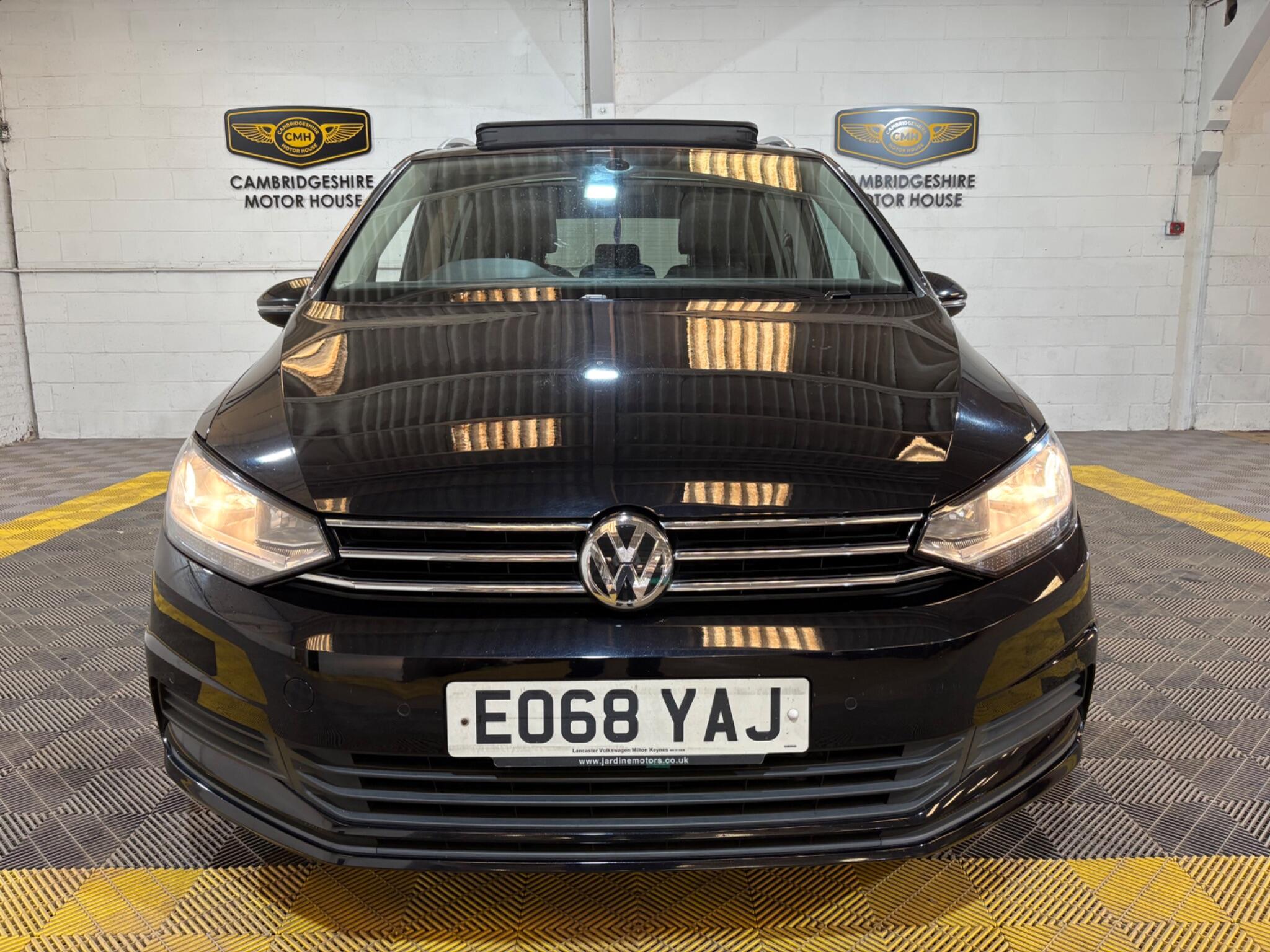 Volkswagen Touran view 35