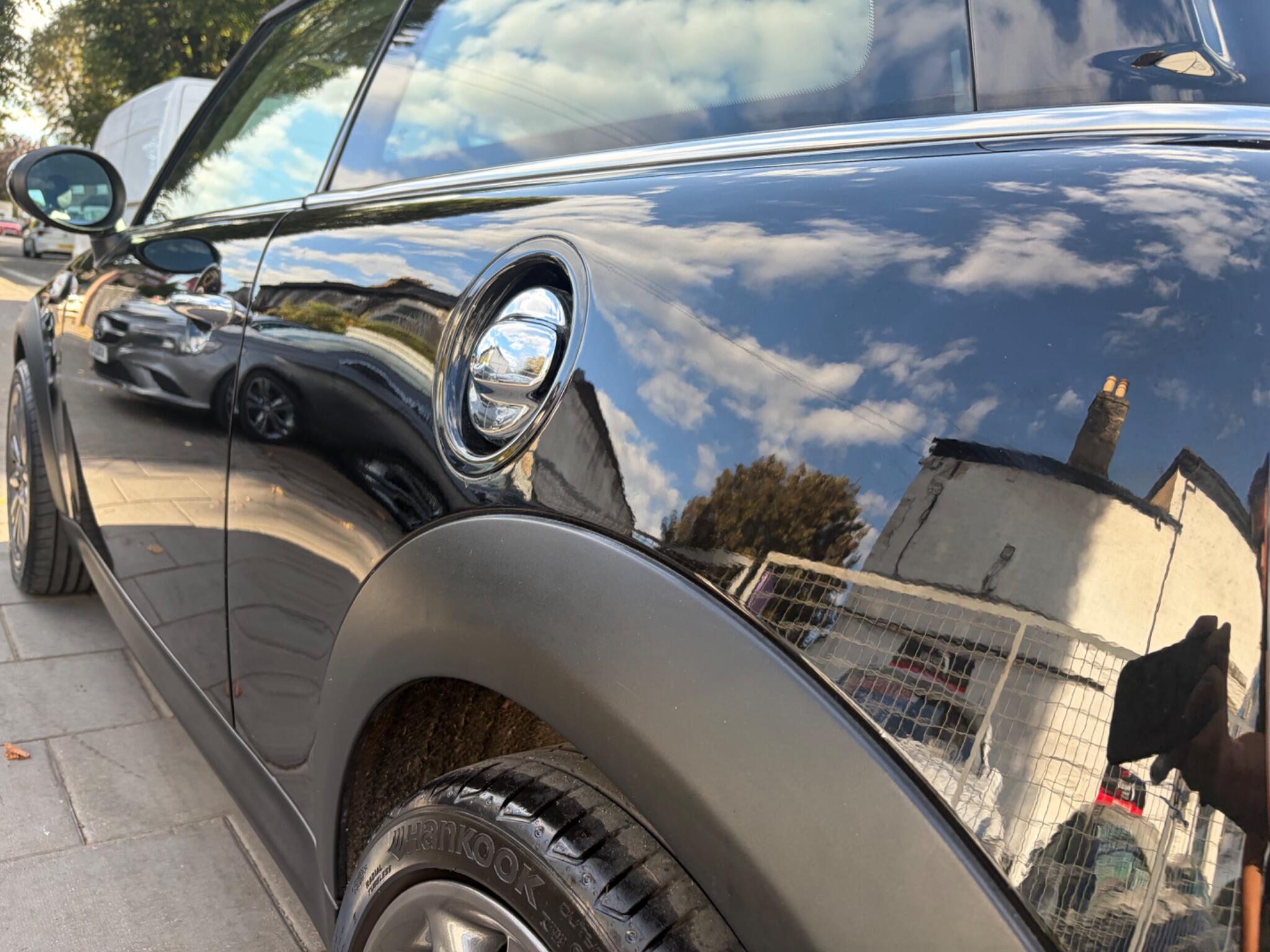 Mini Hatch view 34
