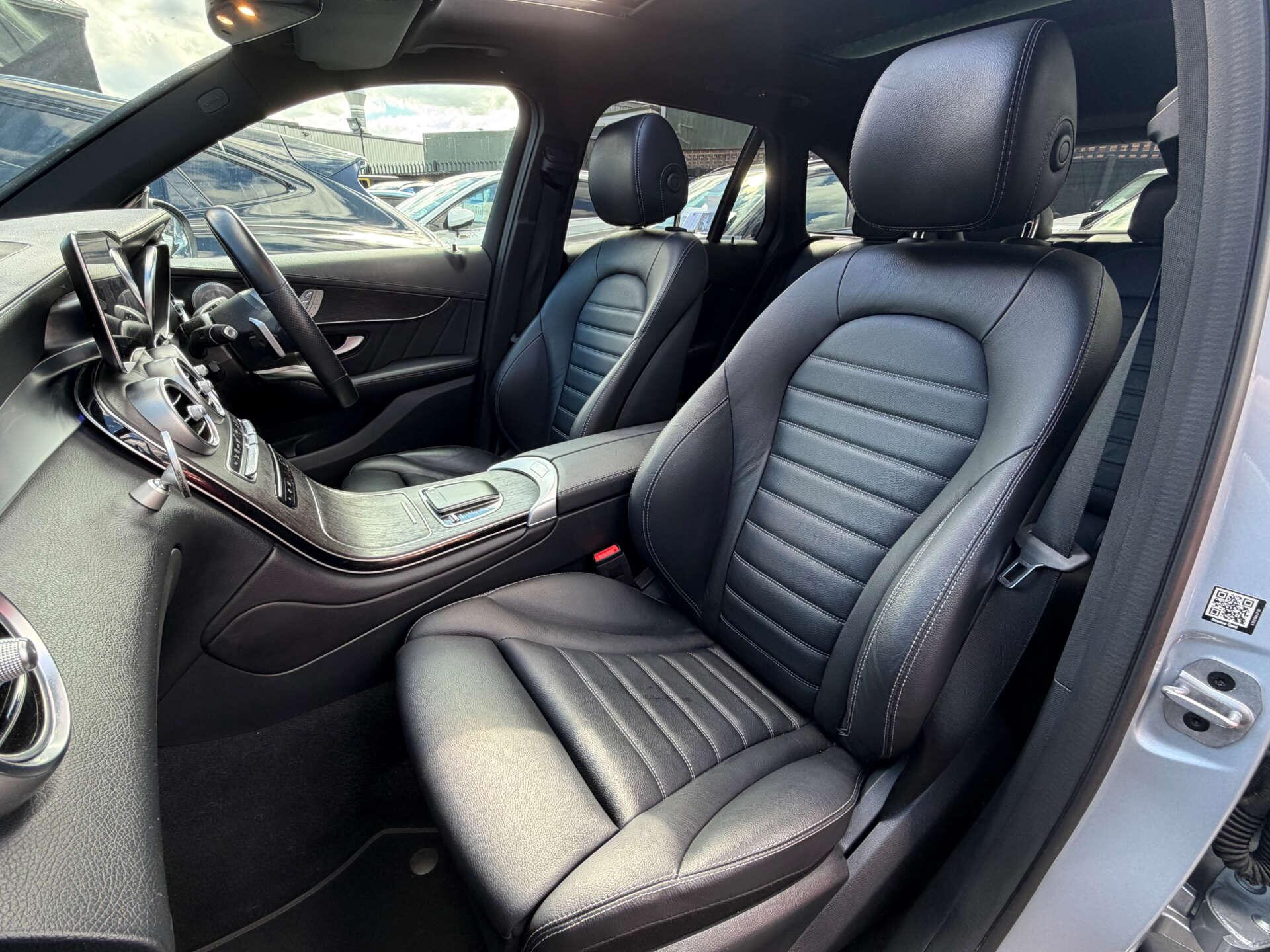 Mercedes-Benz GLC view 3
