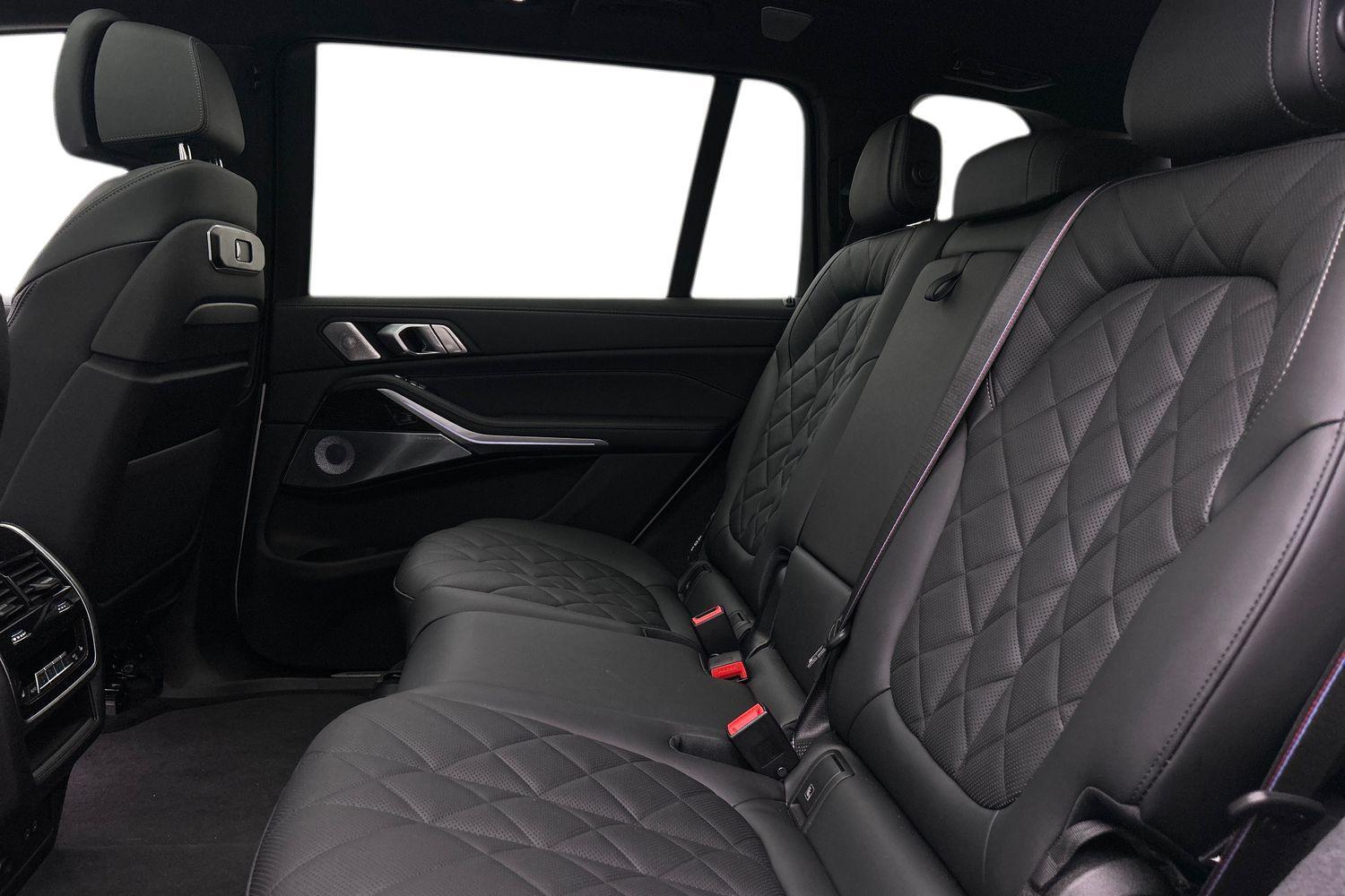 BMW X7 view 13
