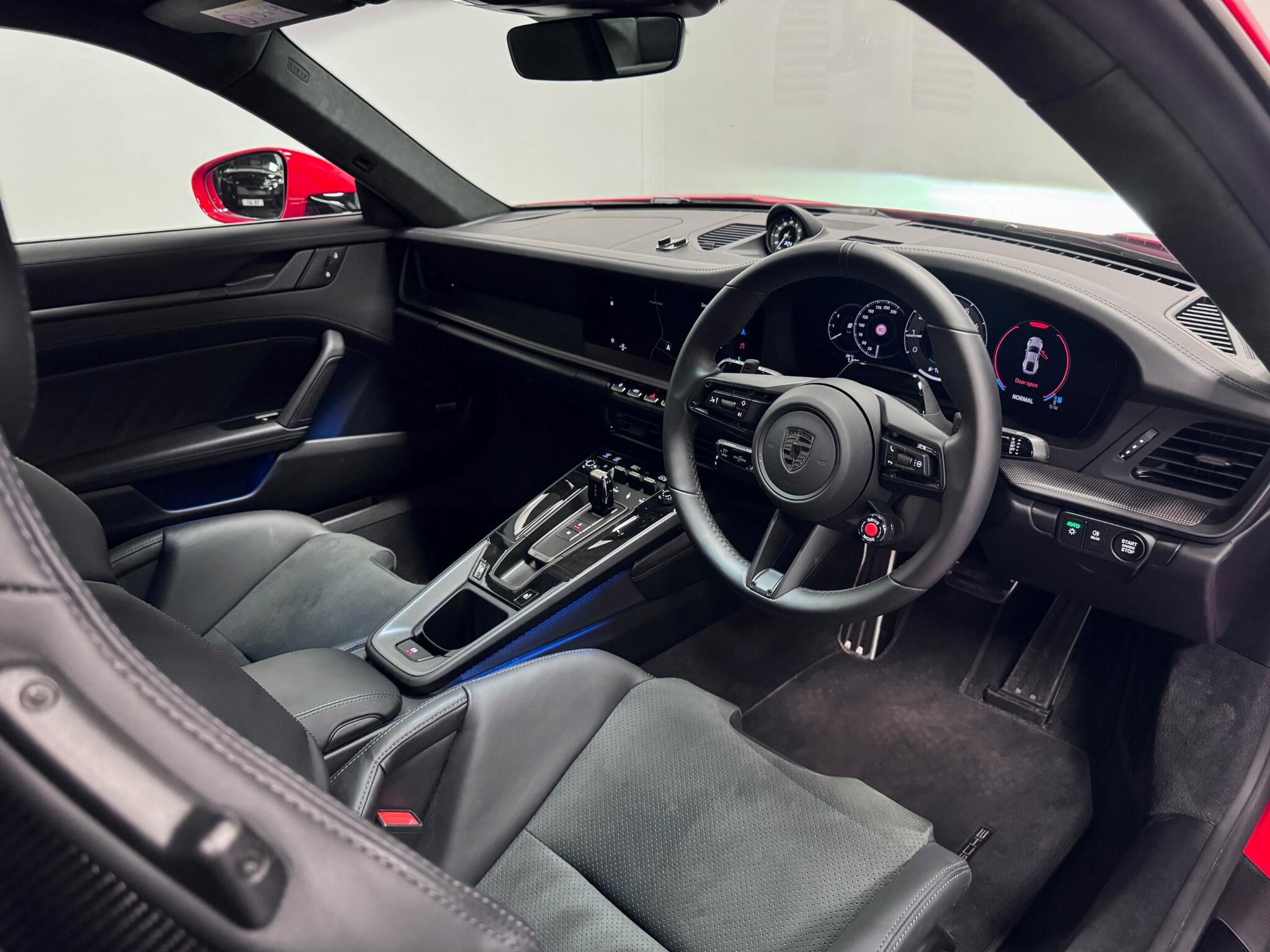 Porsche 911 view 45
