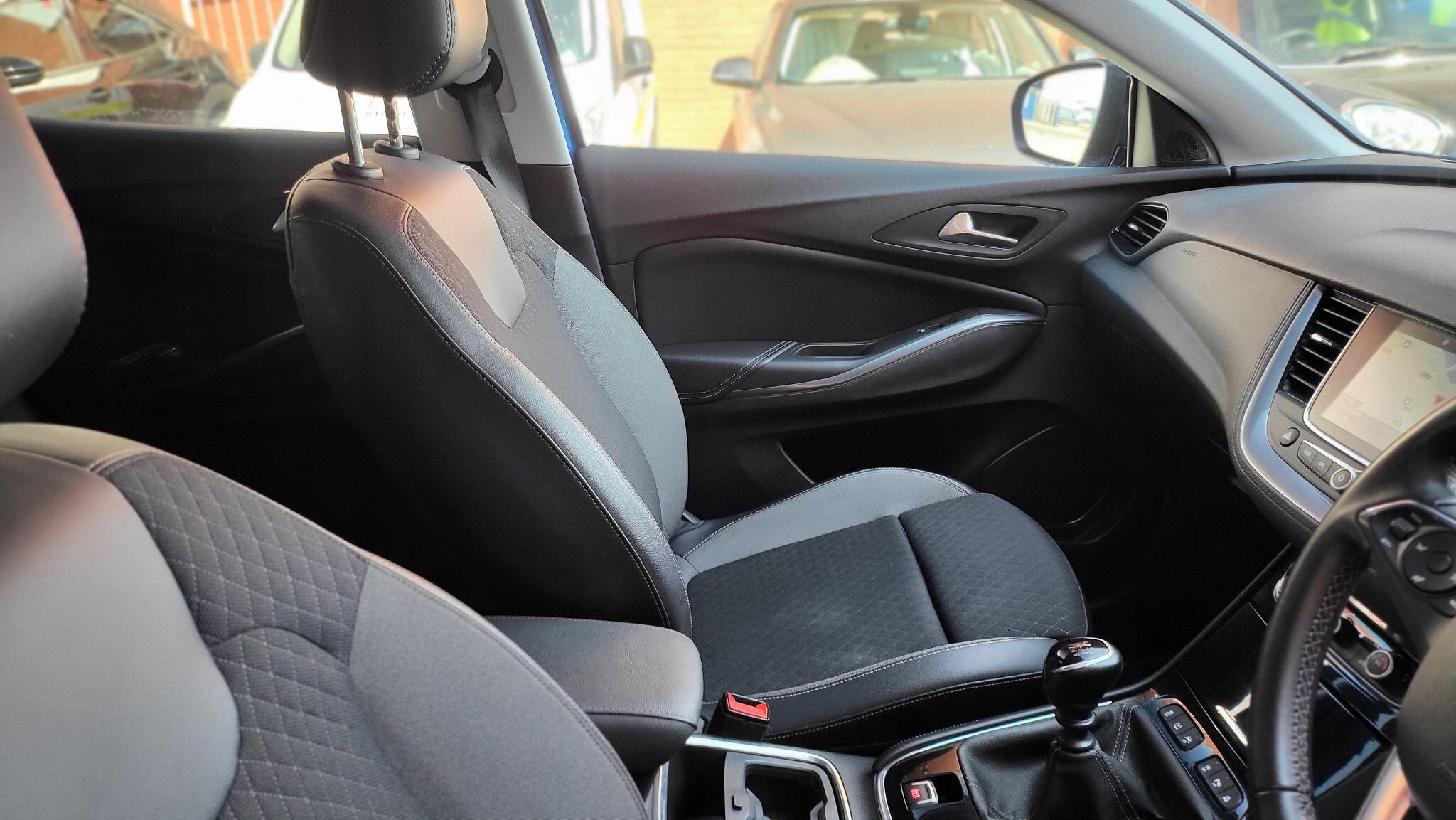 Vauxhall Grandland X view 36