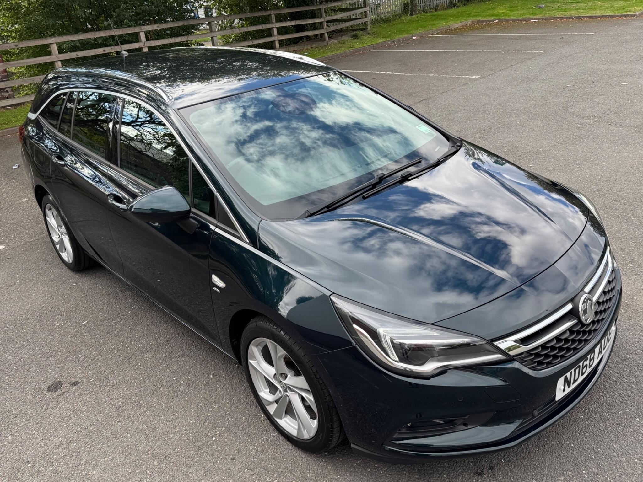 Vauxhall Astra view 3