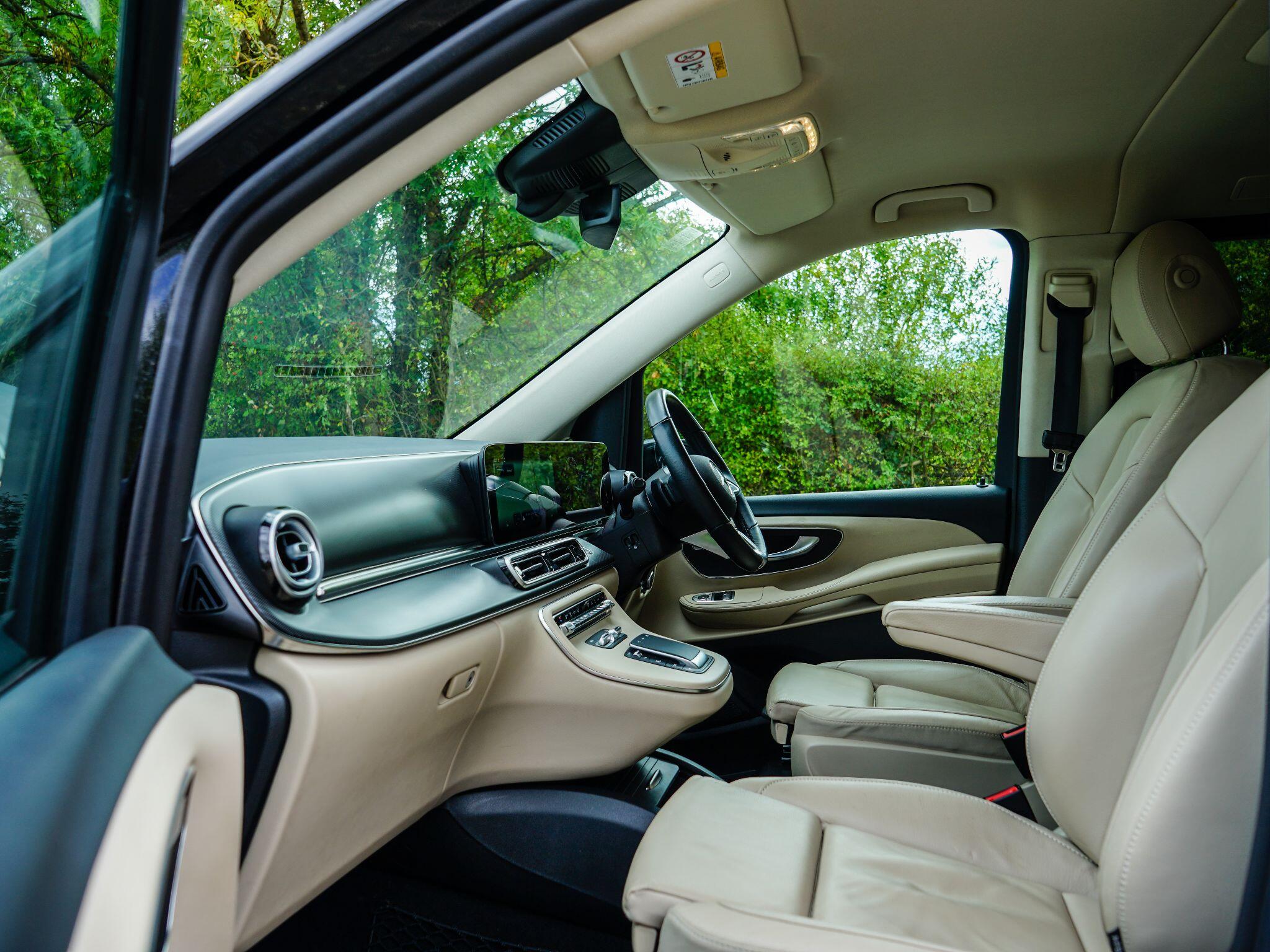Mercedes-Benz V Class view 12