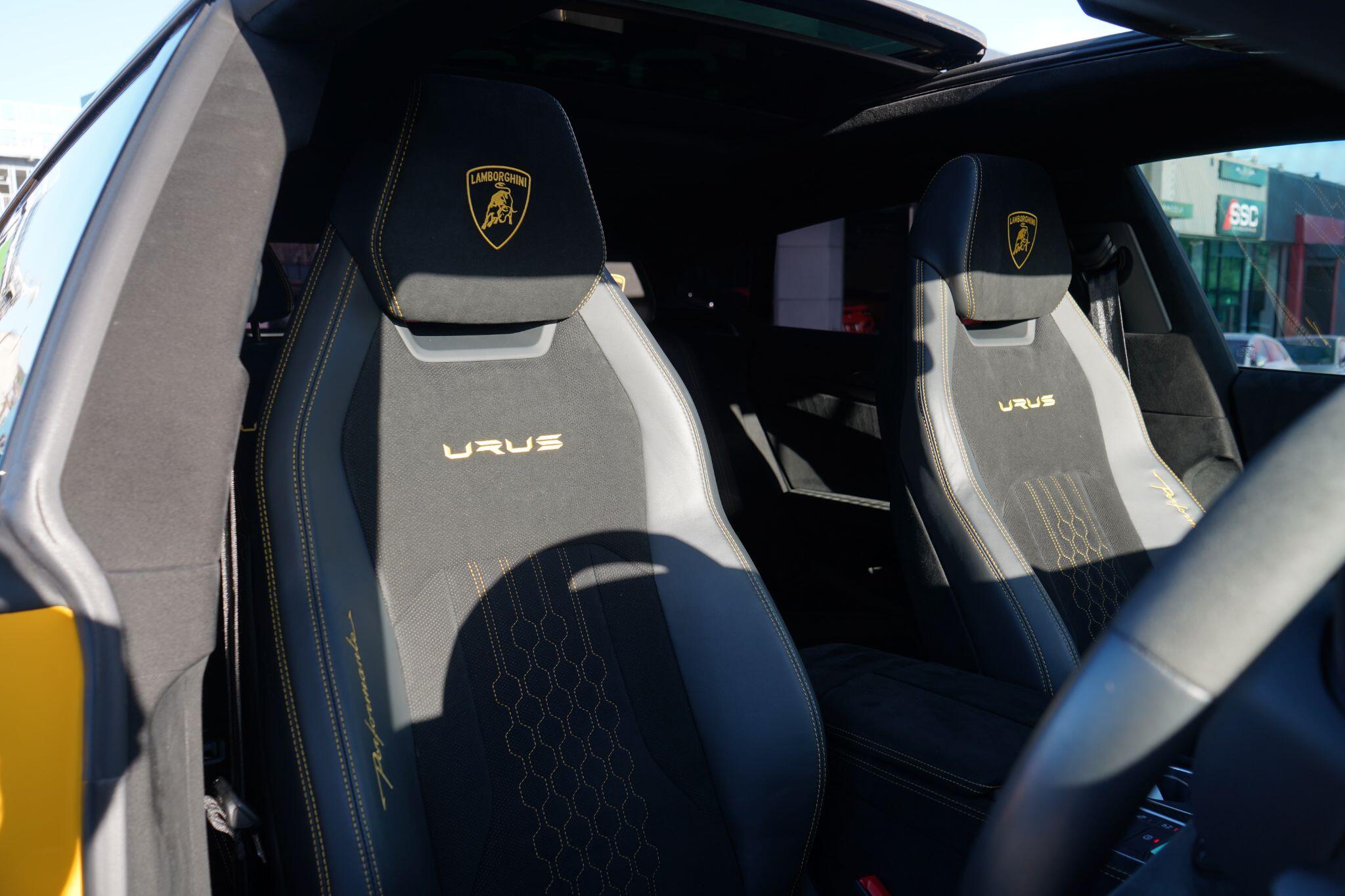 Lamborghini Urus view 21