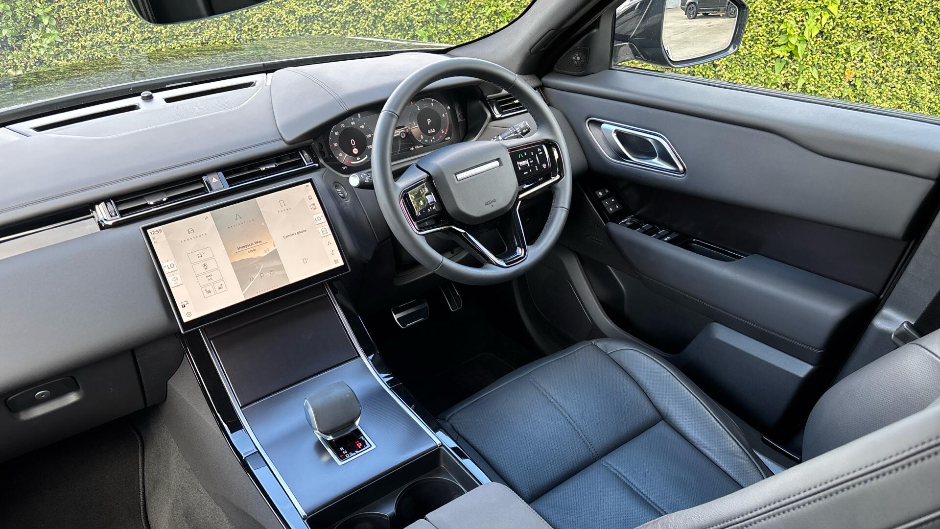 Land Rover Range Rover Velar view 42