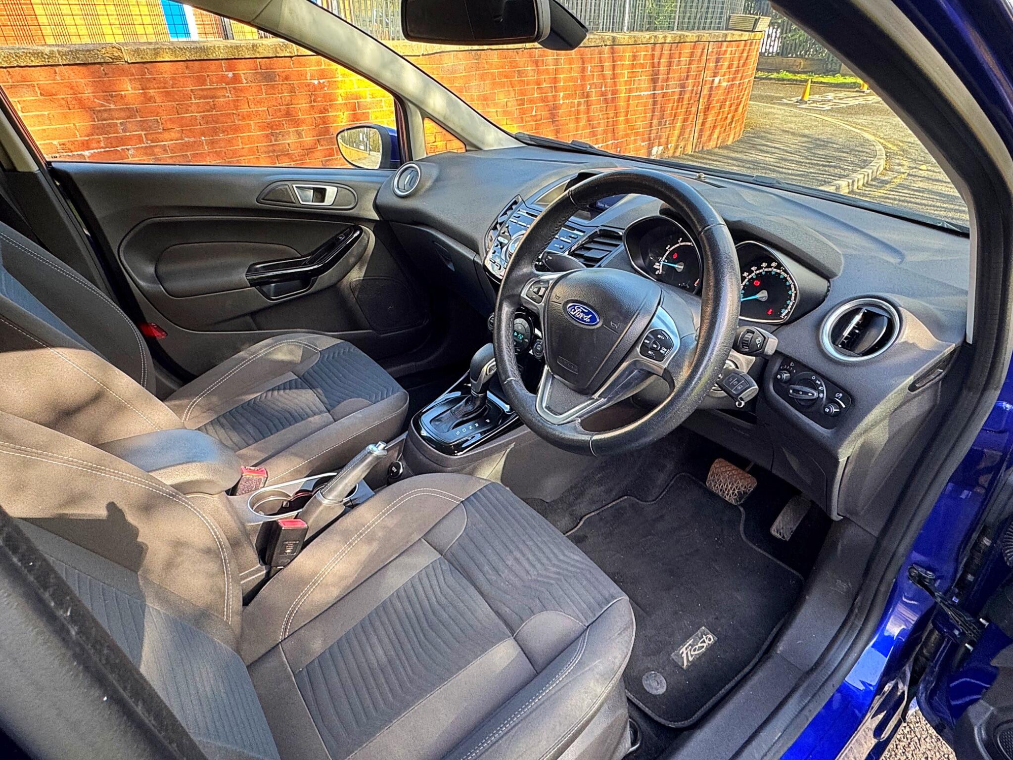 2015 Ford Fiesta 1.6 Titanium Powershift Euro 6 5dr image 40