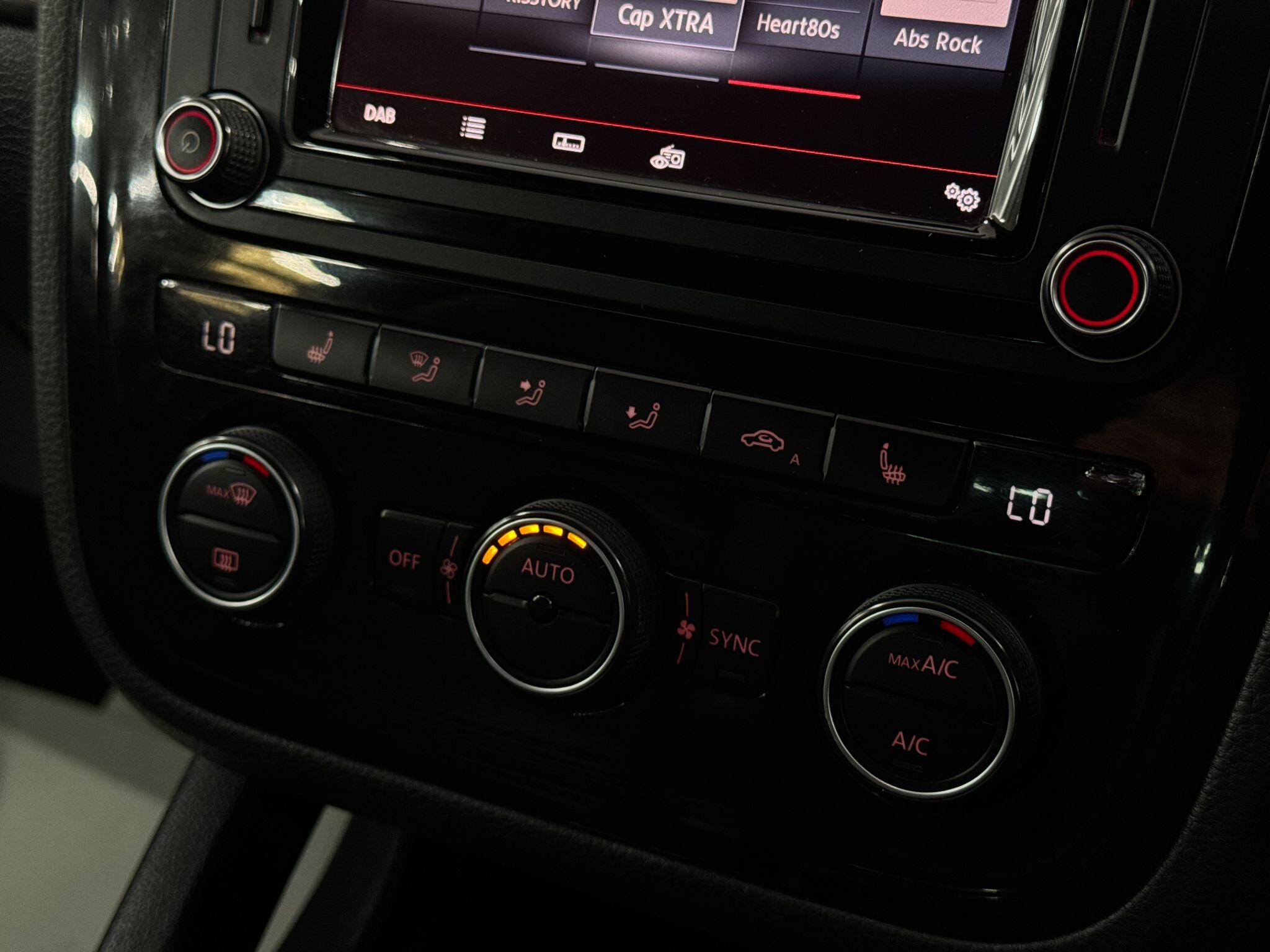 Volkswagen Scirocco view 39