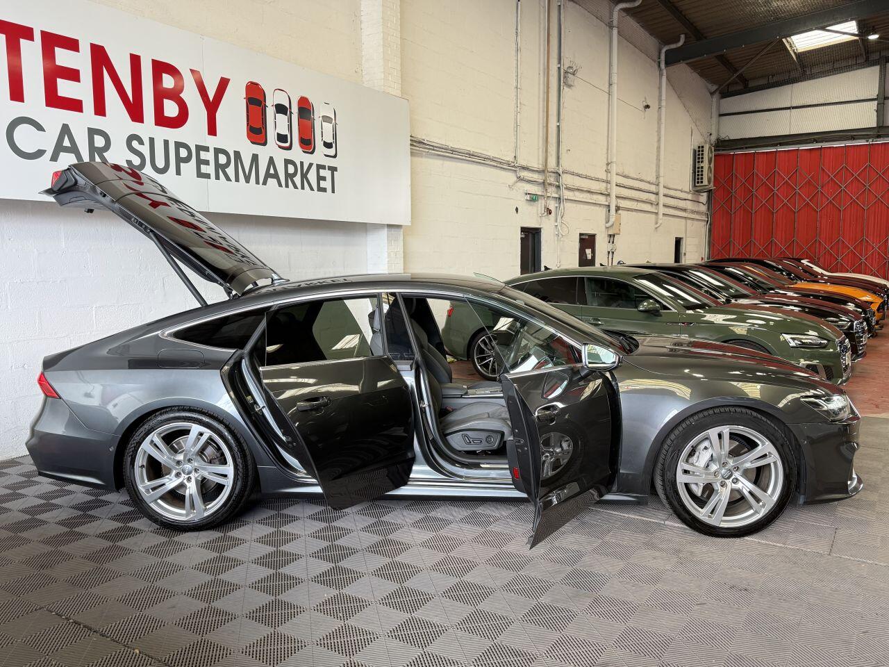 Audi A7 view 14