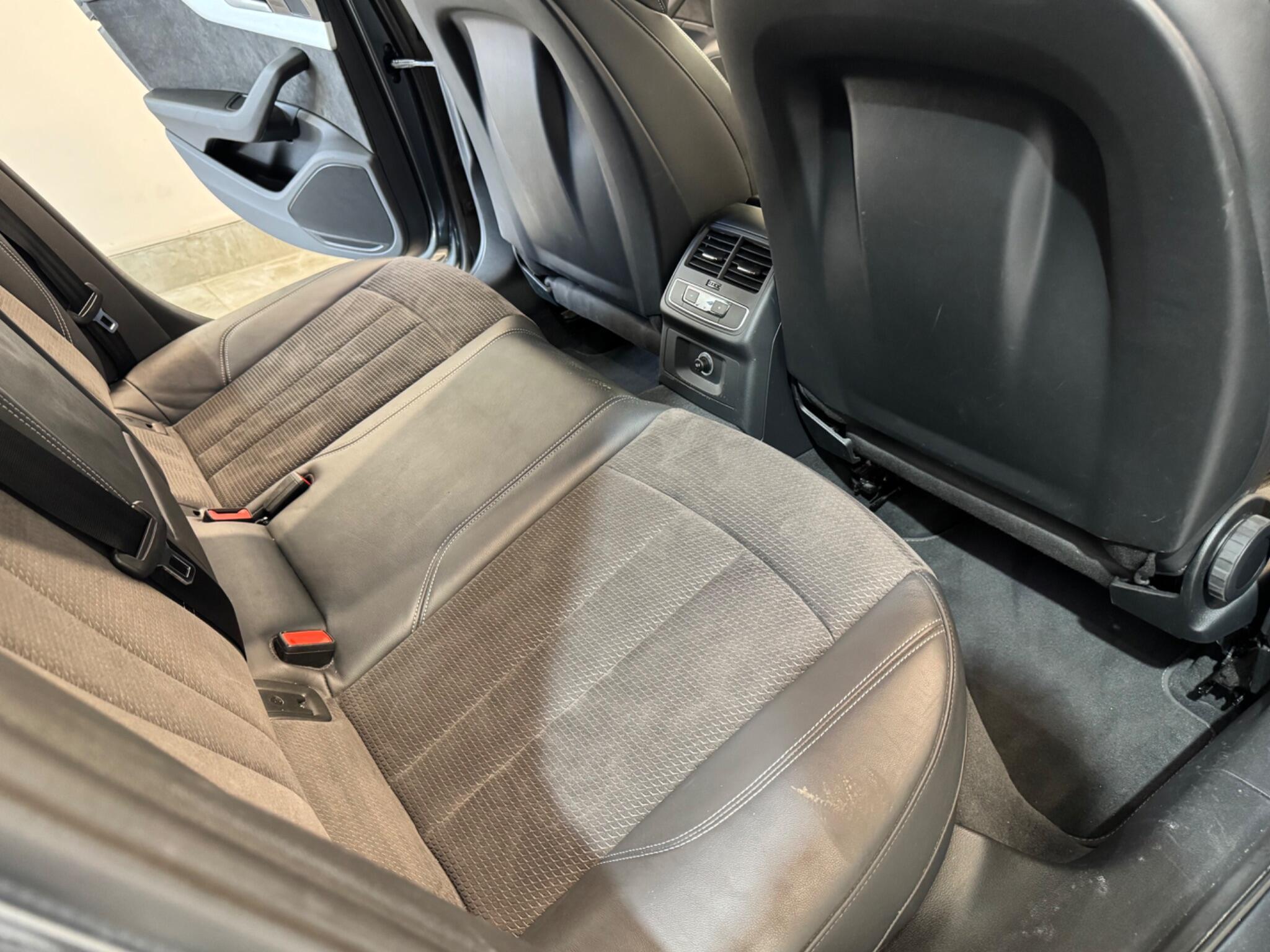 Audi A4 view 64