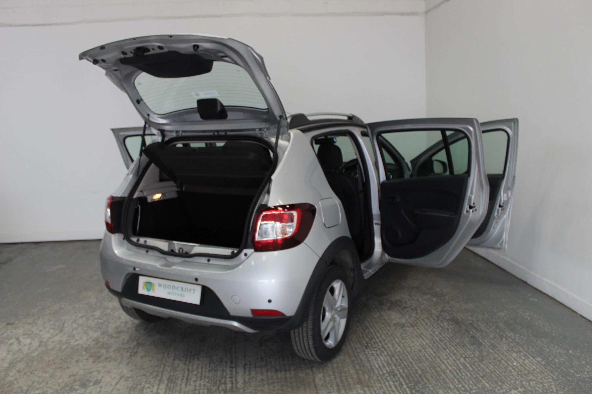 Dacia Sandero view 20