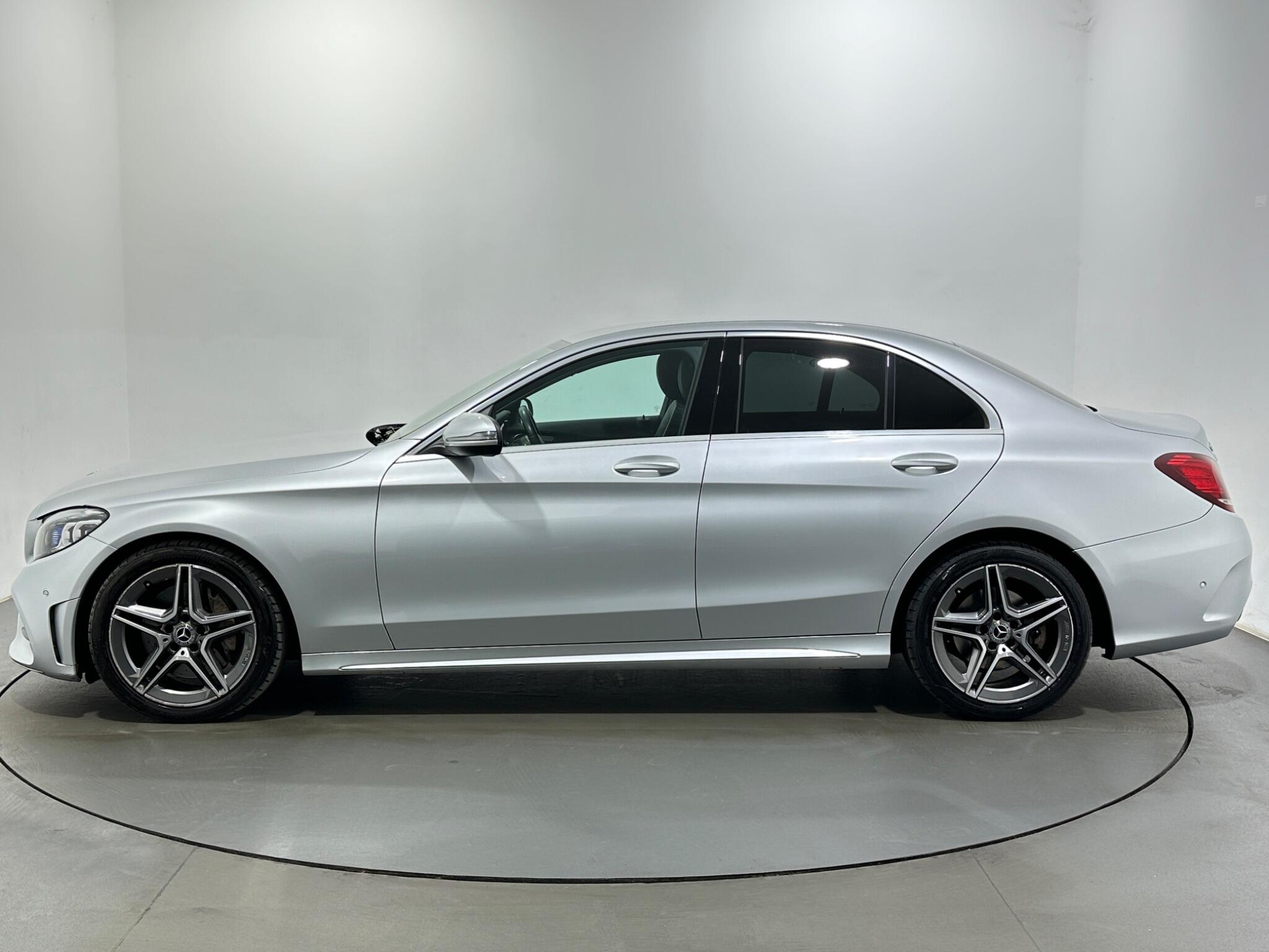 Mercedes-Benz C-Class view 5
