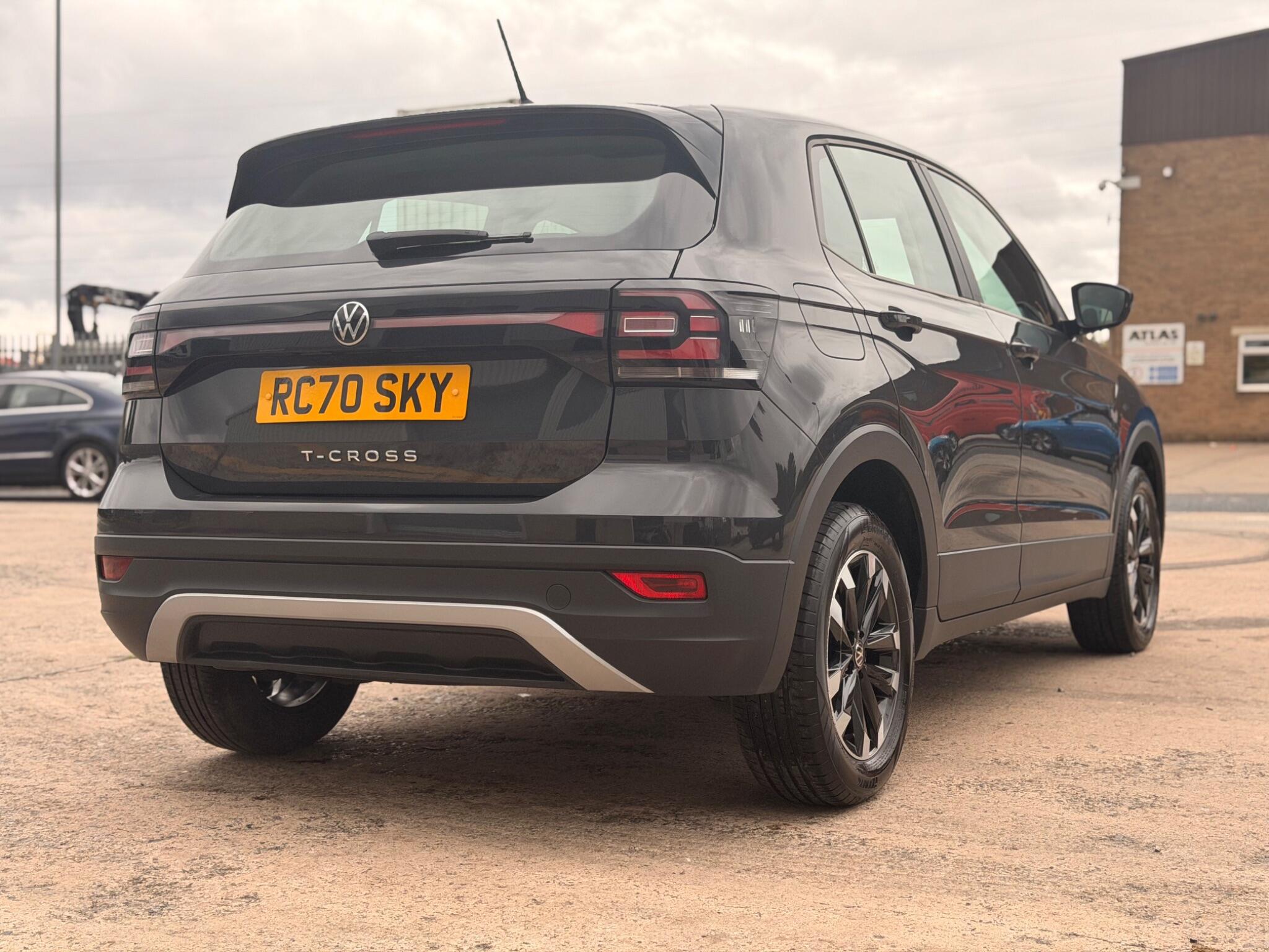 Volkswagen T-Cross view 21