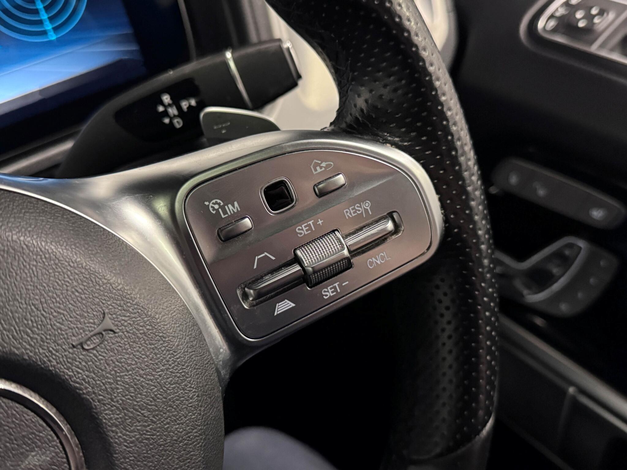 Mercedes-Benz G-Class view 13