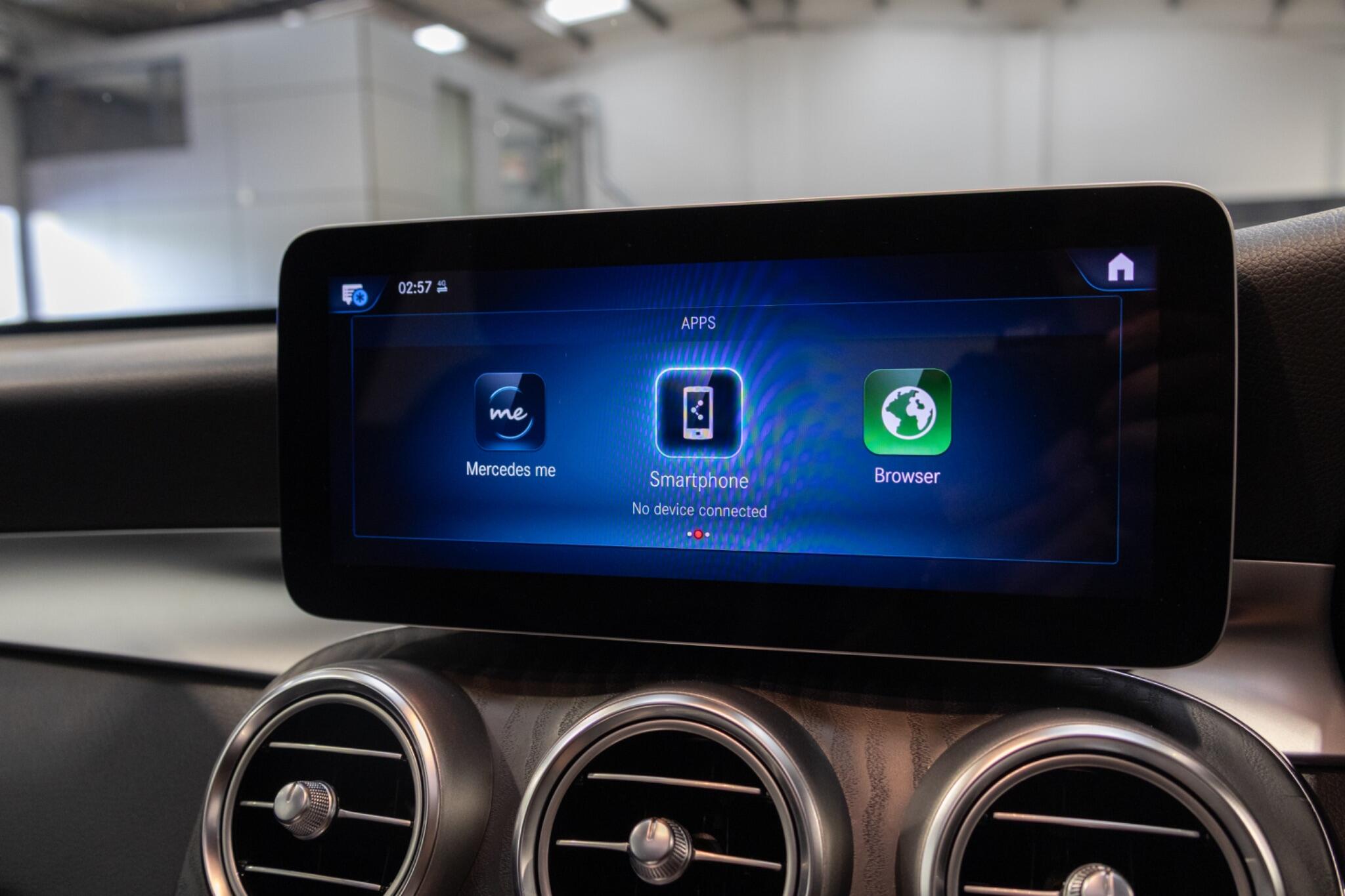 Mercedes-Benz GLC view 23