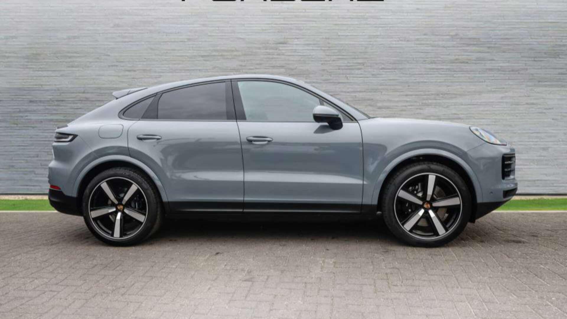 Porsche Cayenne view 6