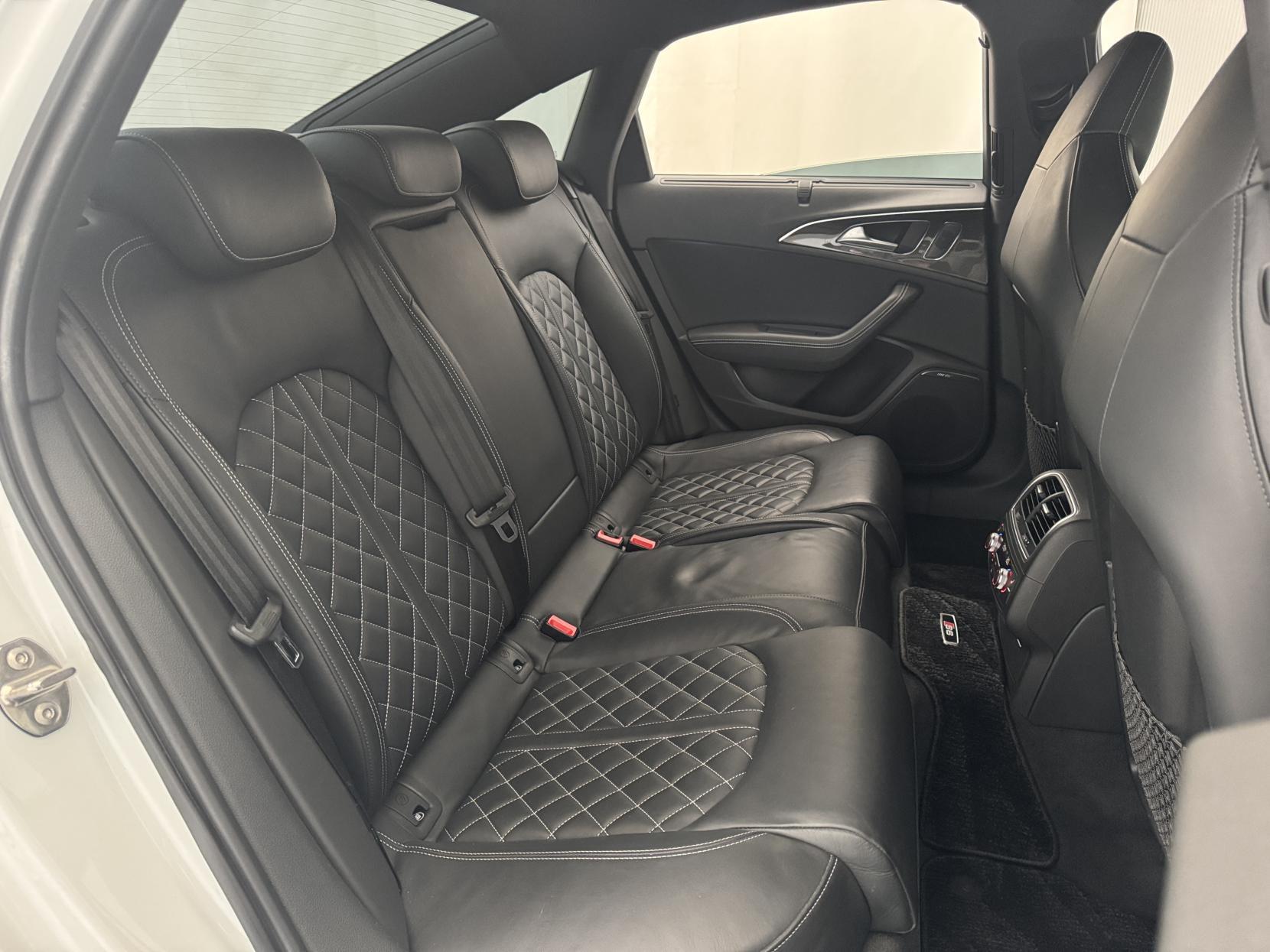 Audi S6 Saloon view 56