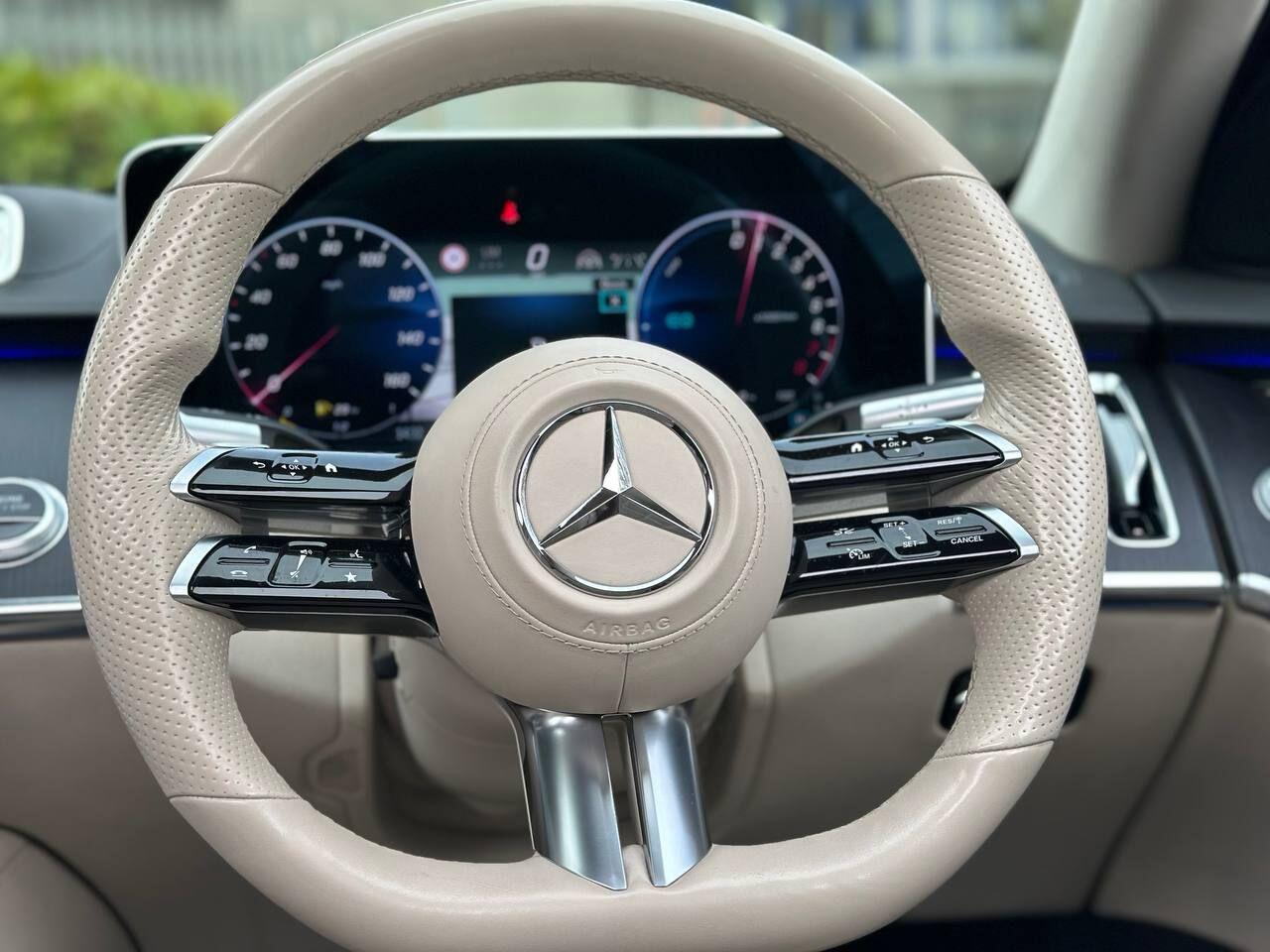 Mercedes-Benz S-Class view 22