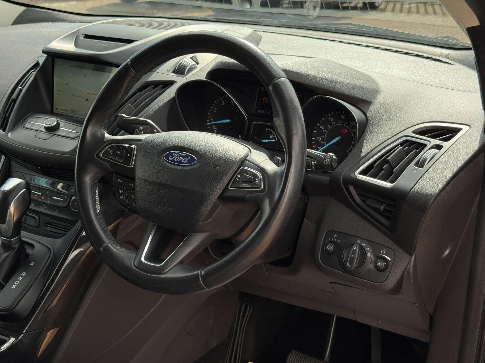 Ford Kuga view 47