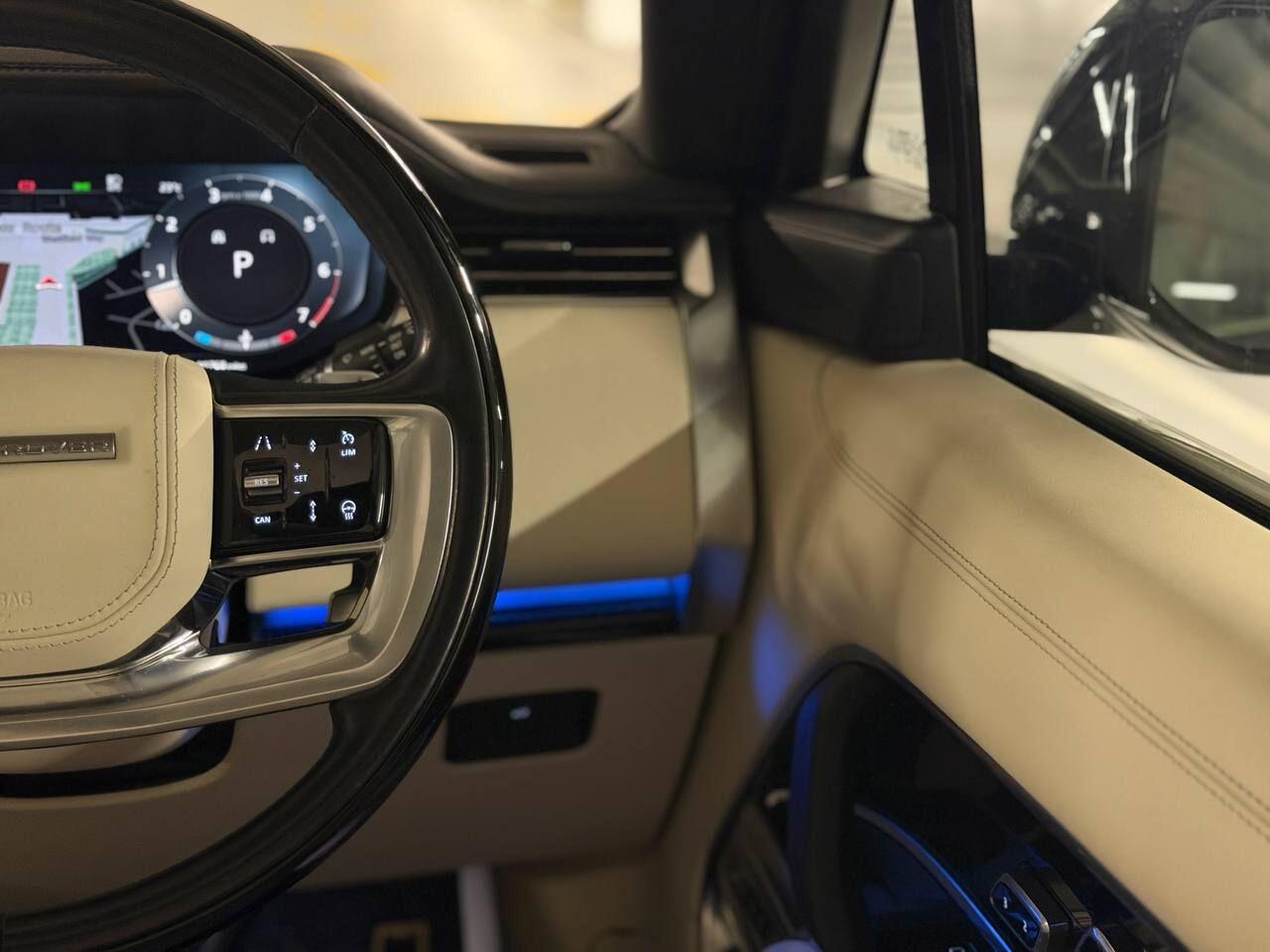 Land Rover Range Rover view 42