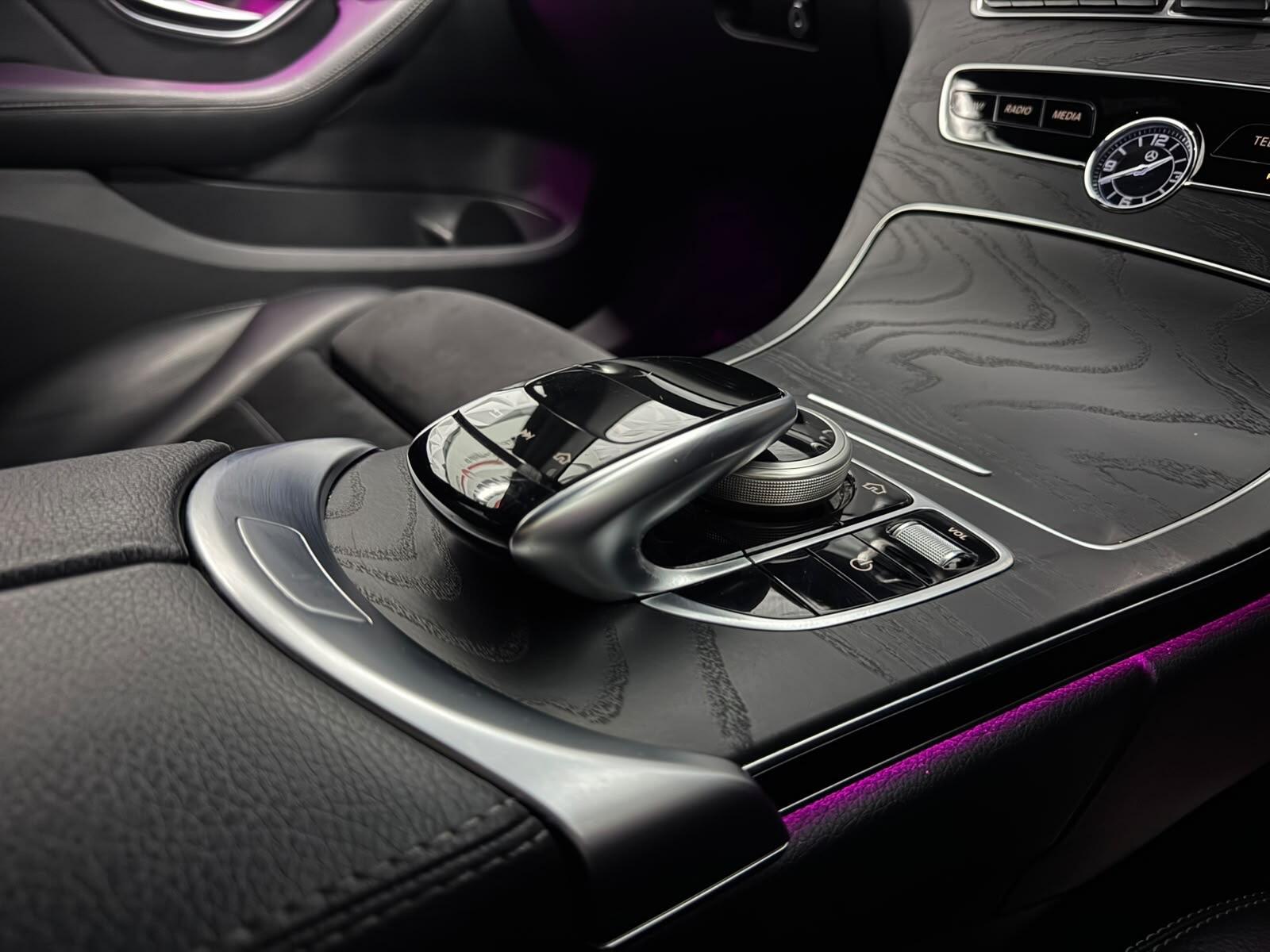 Mercedes-Benz C Class view 21