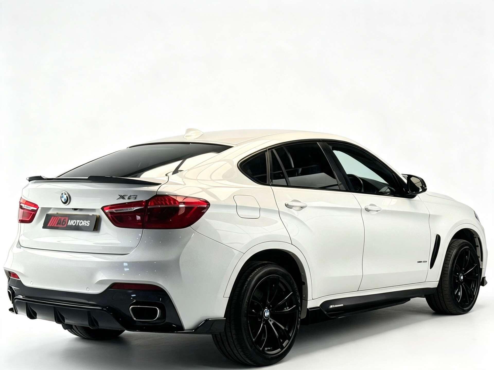 BMW X6 view 11