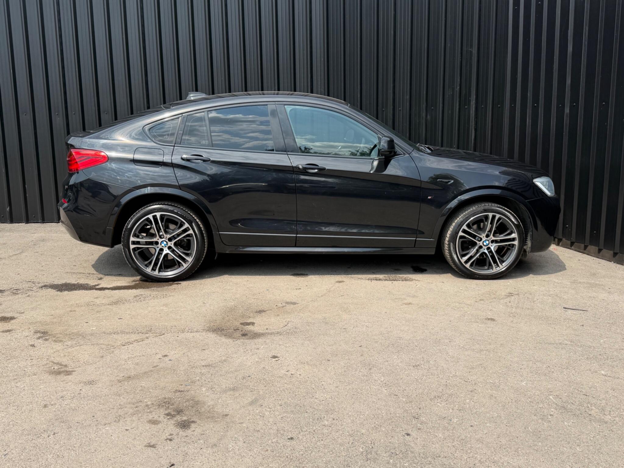 BMW X4 view 9