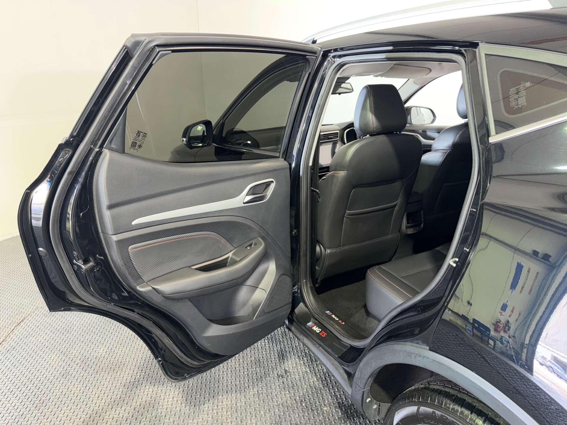 MG ZS view 58