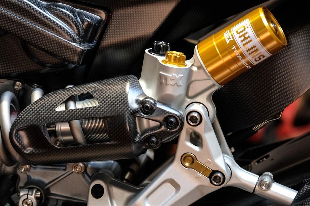 Ducati 1199 Superleggera view 22