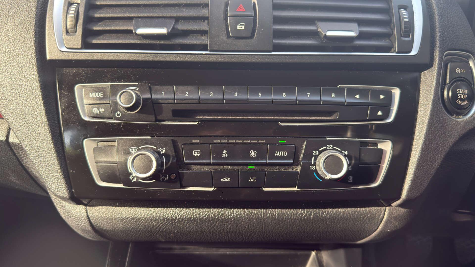 BMW 1 Series view 28