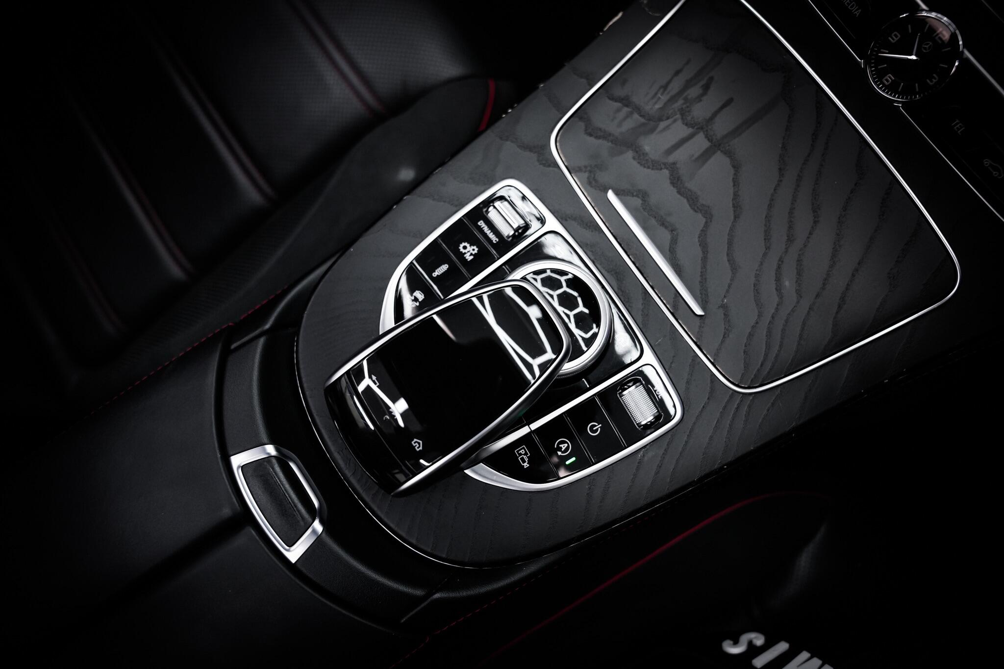 Mercedes-Benz E-Class view 5