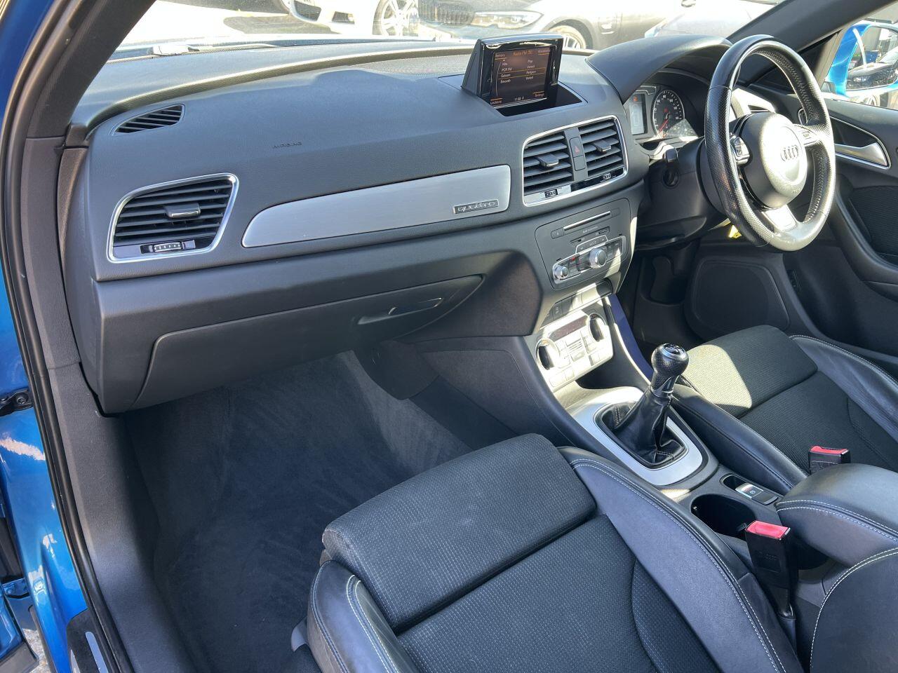 Audi Q3 view 23