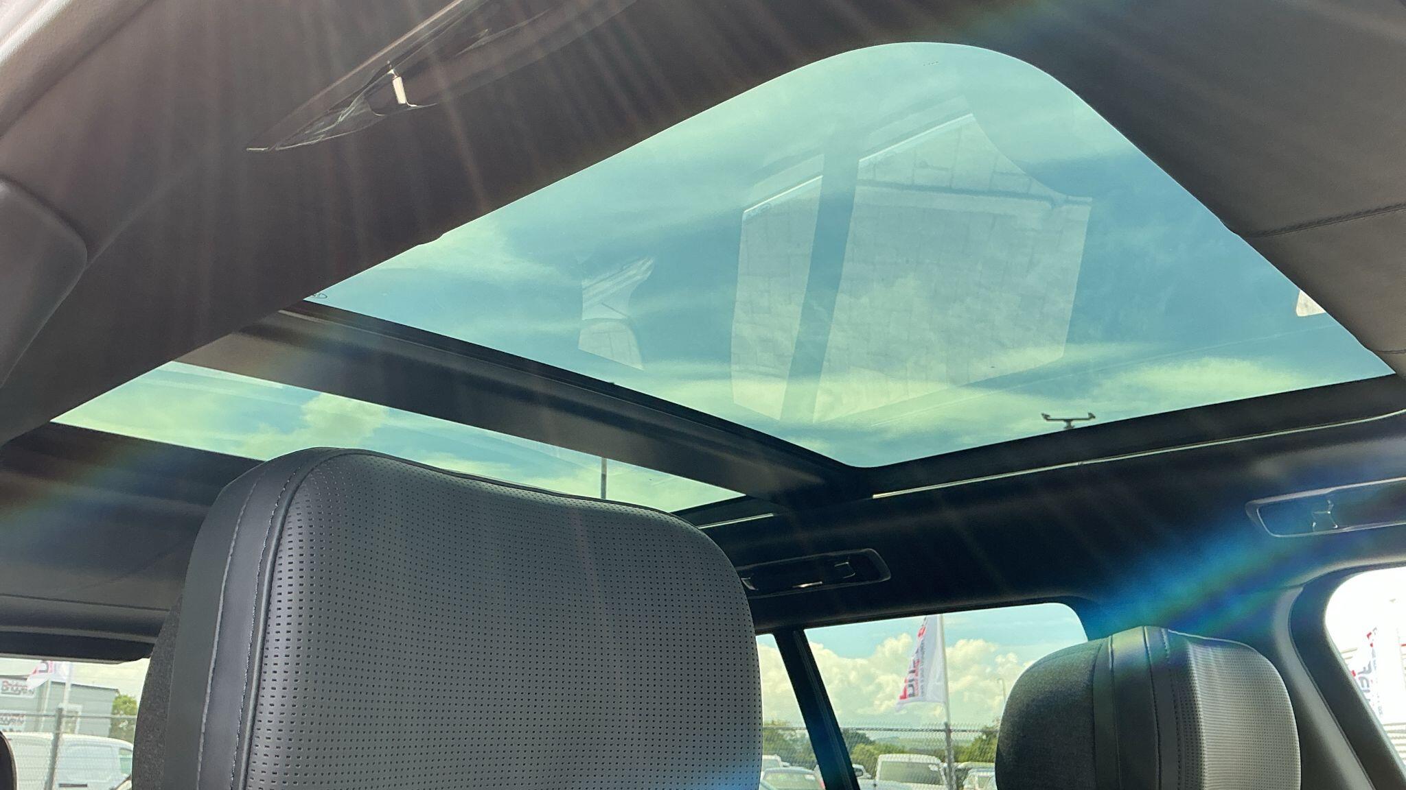 Land Rover Range Rover view 24