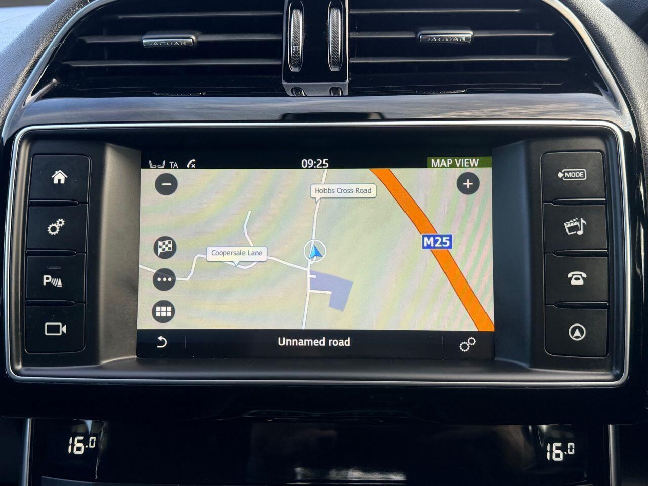 Jaguar Xe view 43