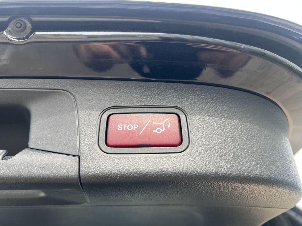 Mercedes-Benz Gla view 10