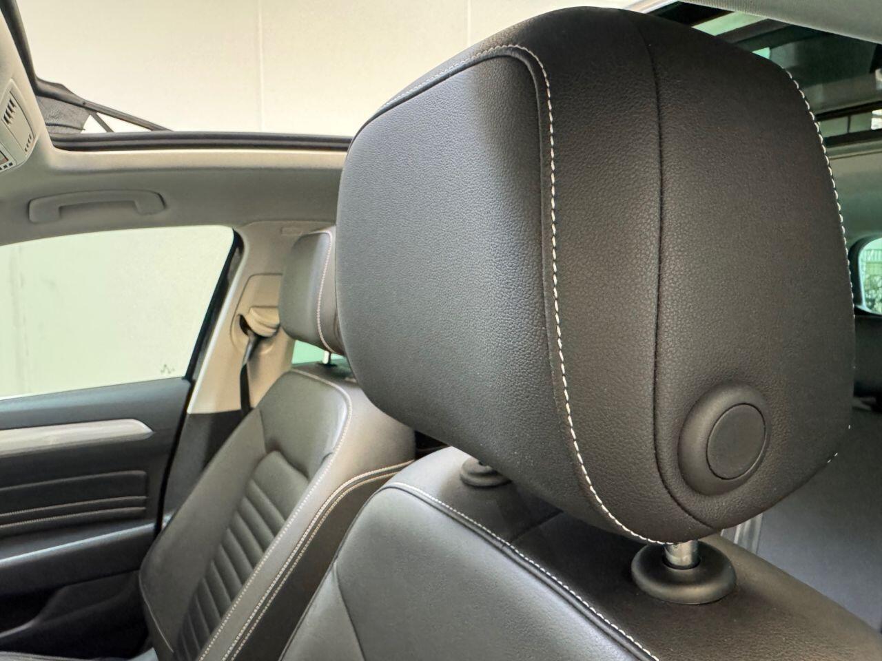 Volkswagen Passat view 37