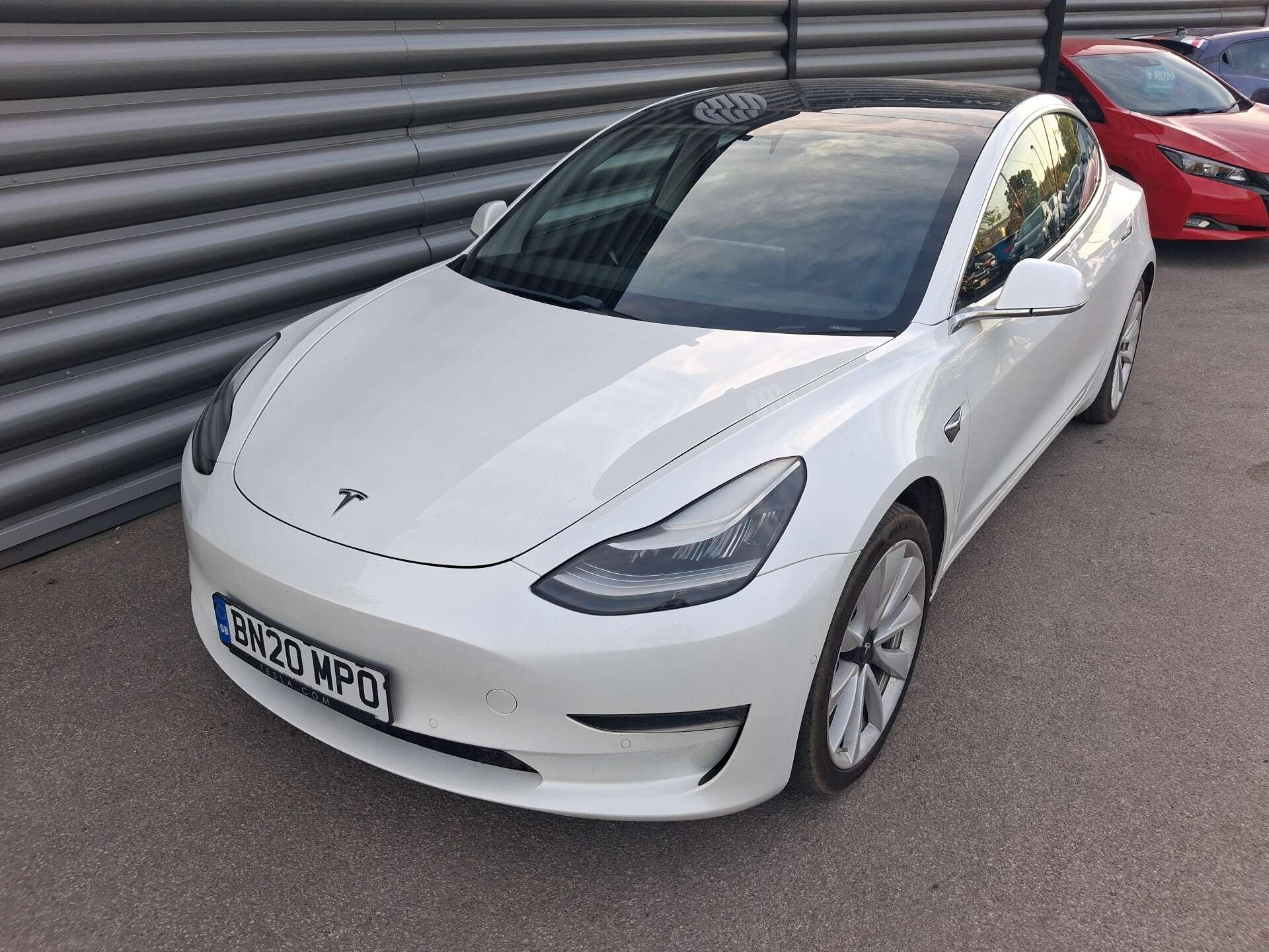 Tesla Model 3 view 9