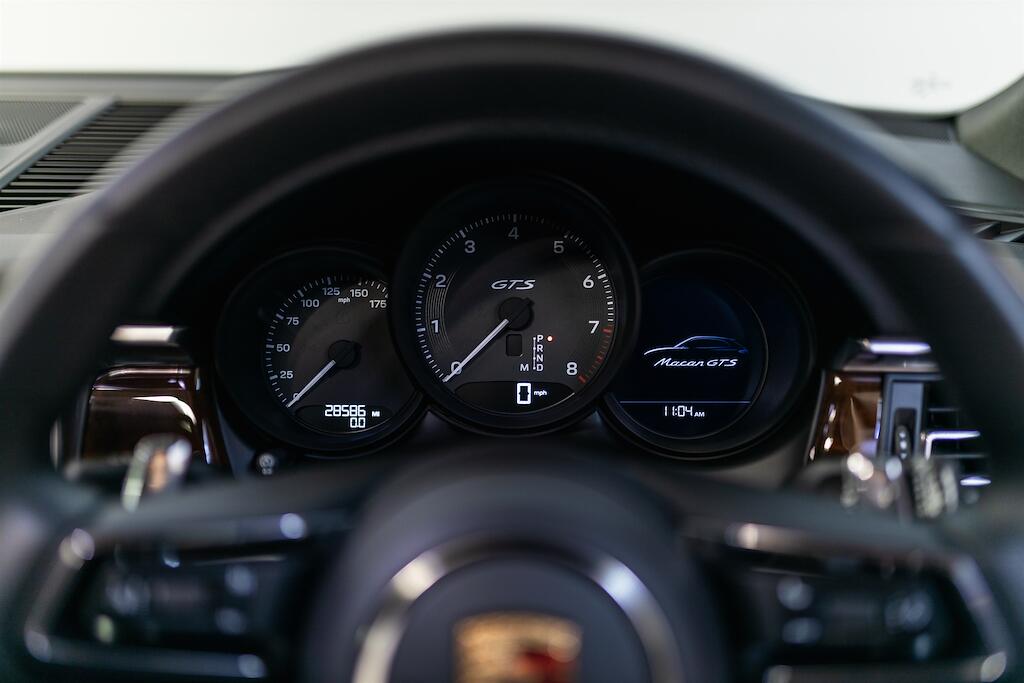 Porsche Macan view 32