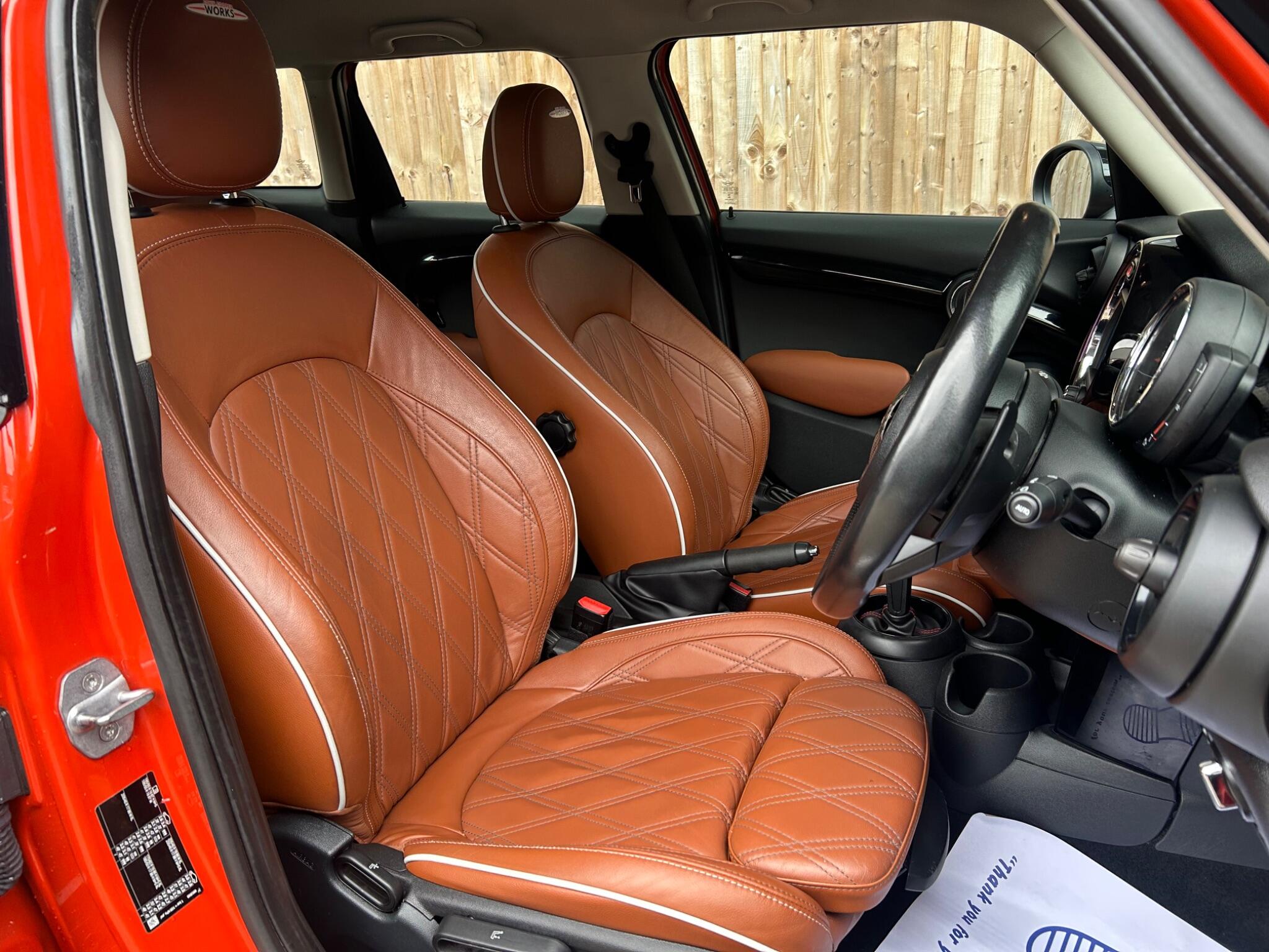 Mini Hatch view 3