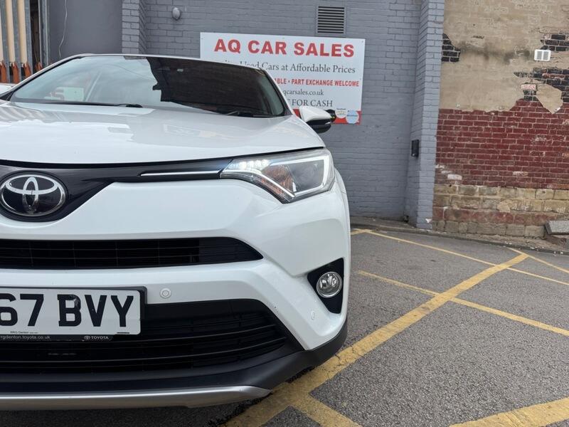 Toyota Rav4 view 10