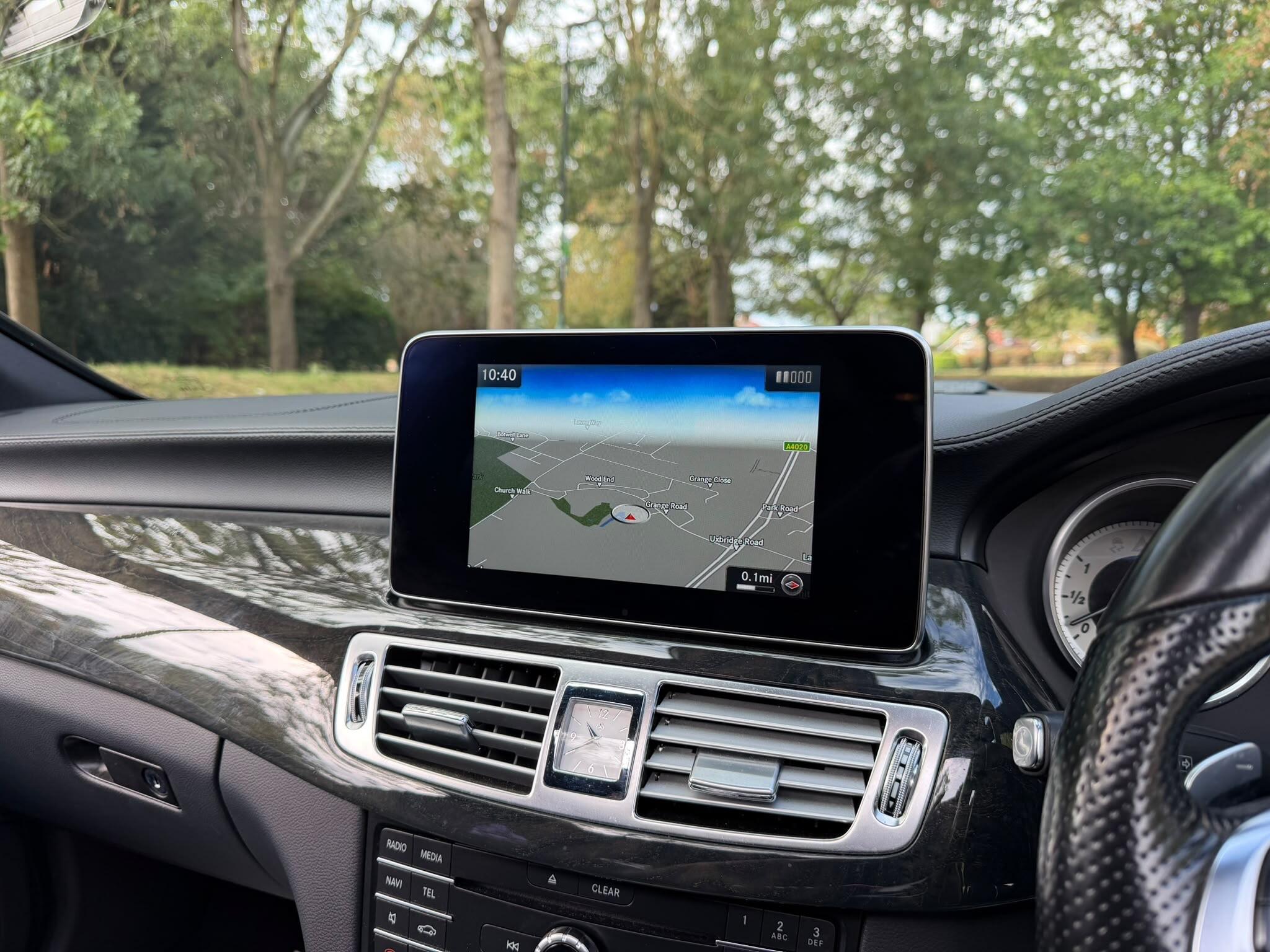 Mercedes-Benz CLS view 26