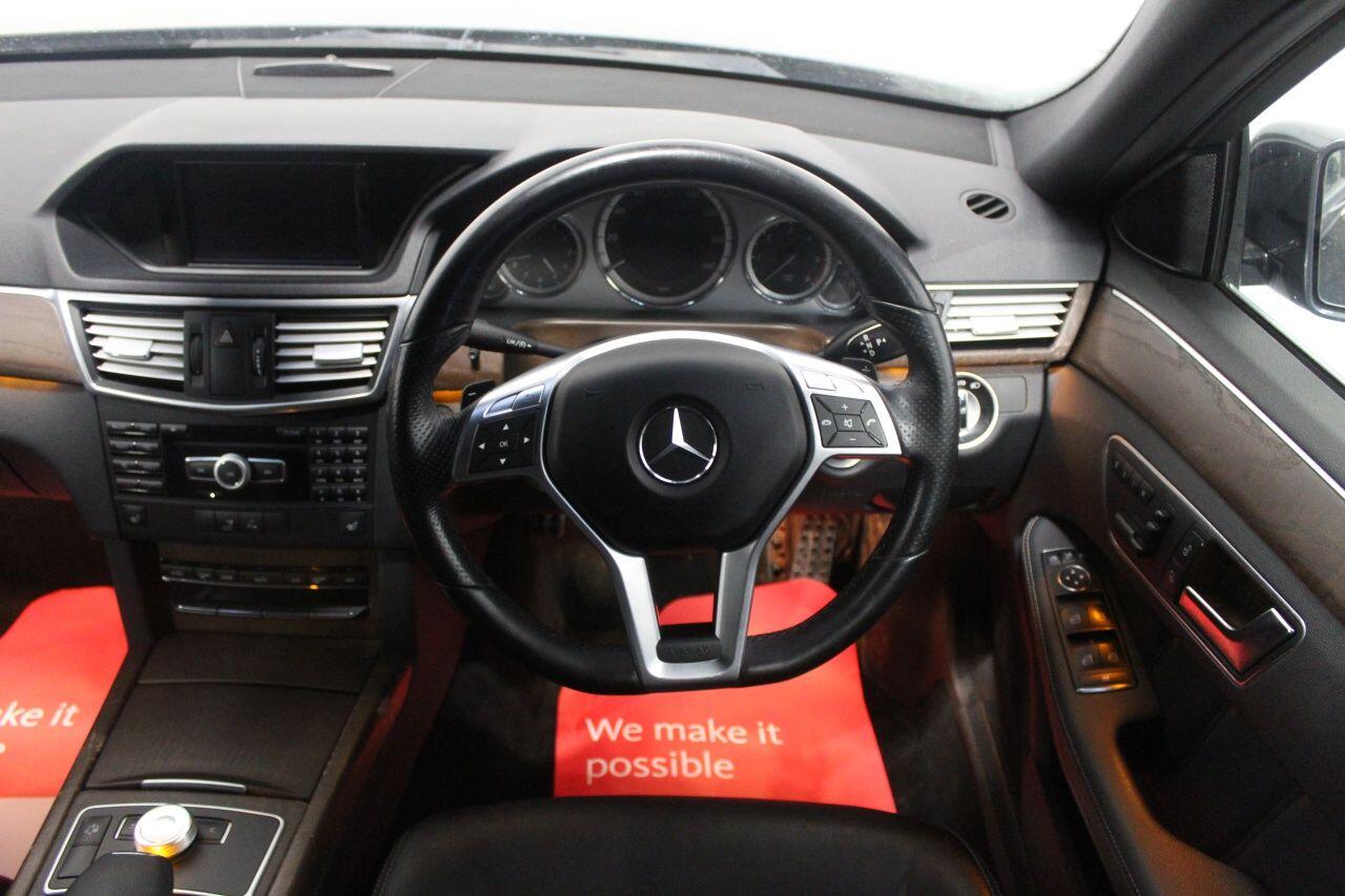 Mercedes-Benz E-Class view 44