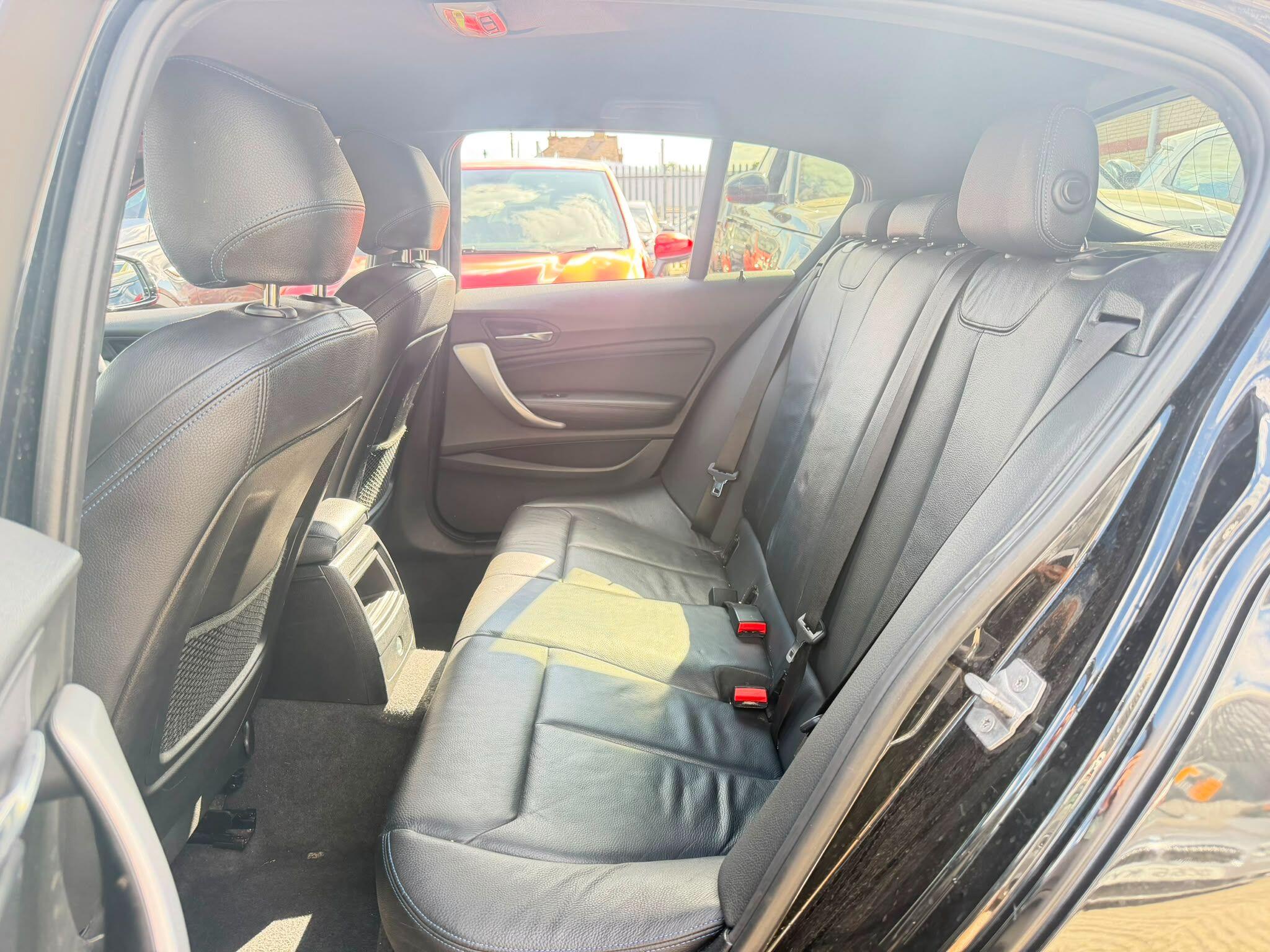 BMW 1 Series view 18