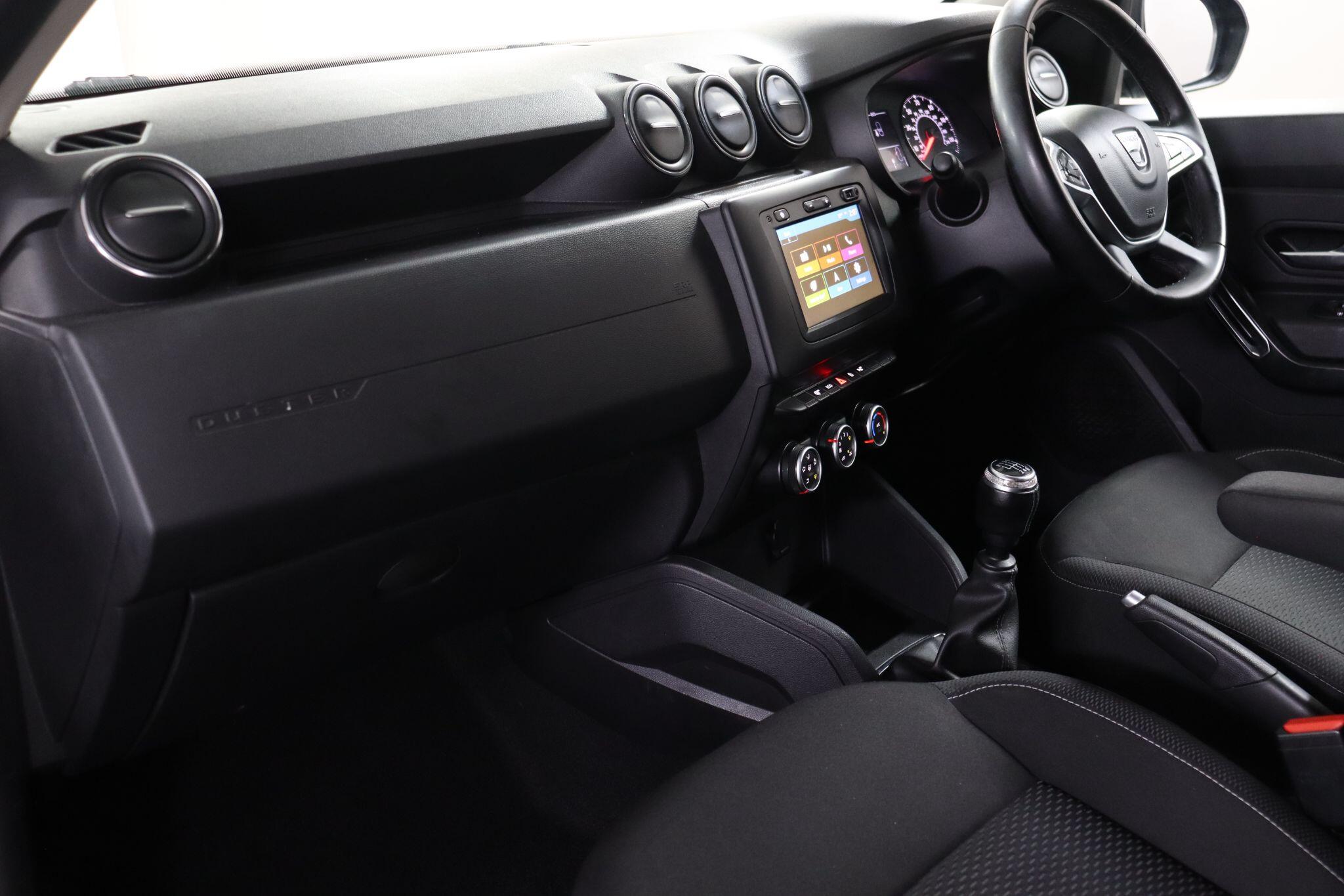 Dacia Duster view 34