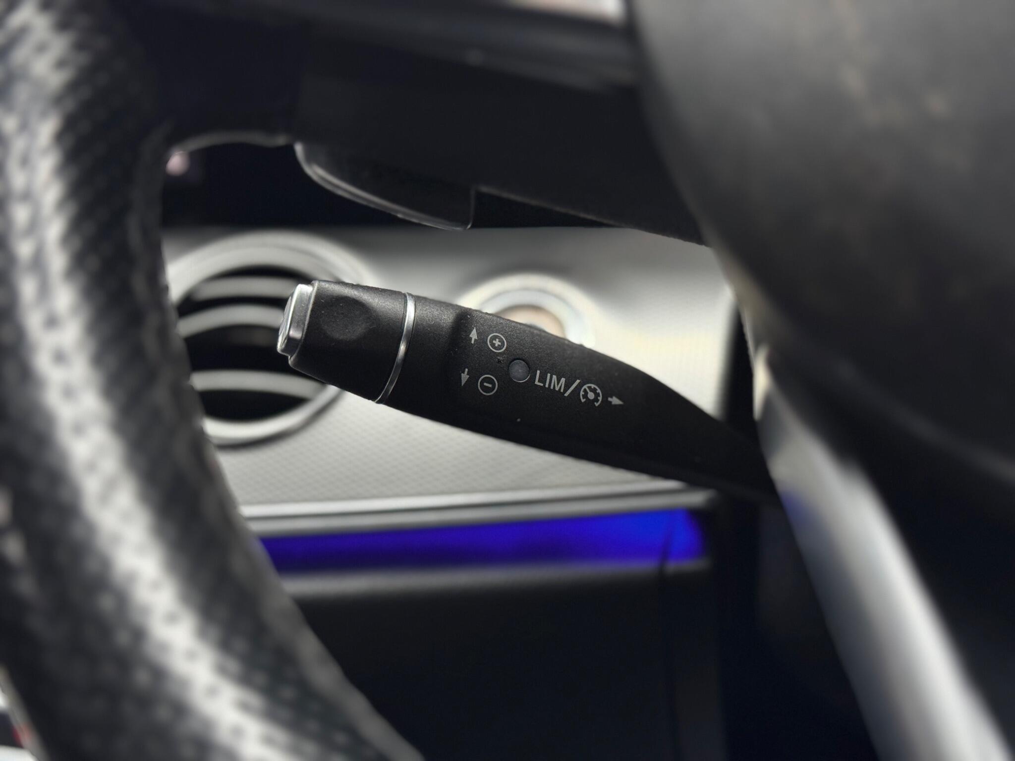 Mercedes-Benz E-Class view 23