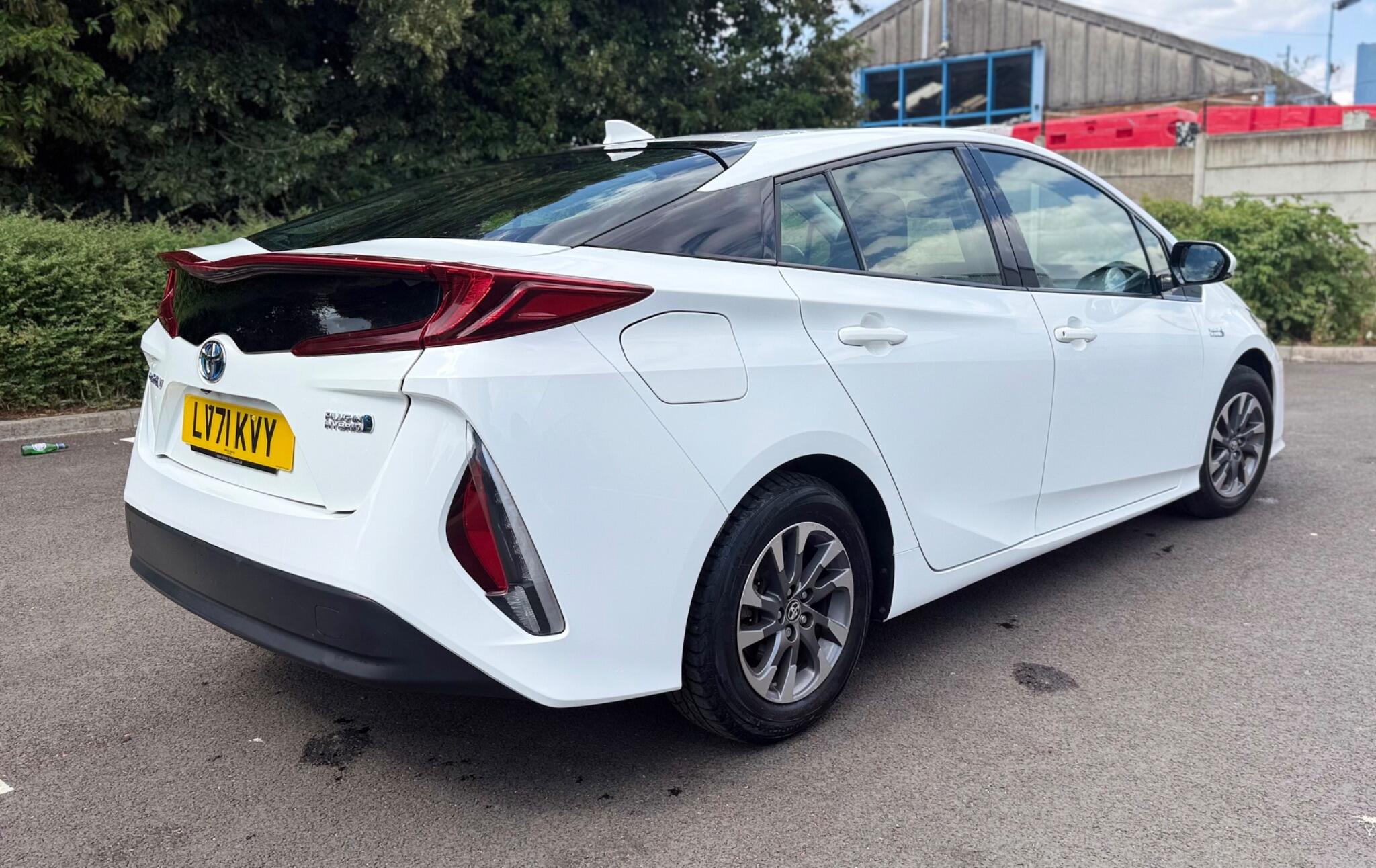 Toyota Prius view 7