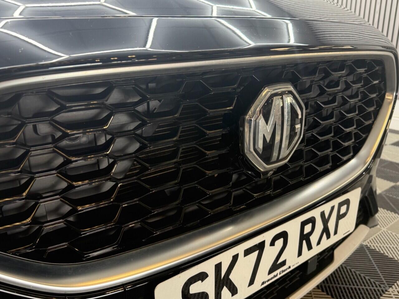 MG ZS view 23