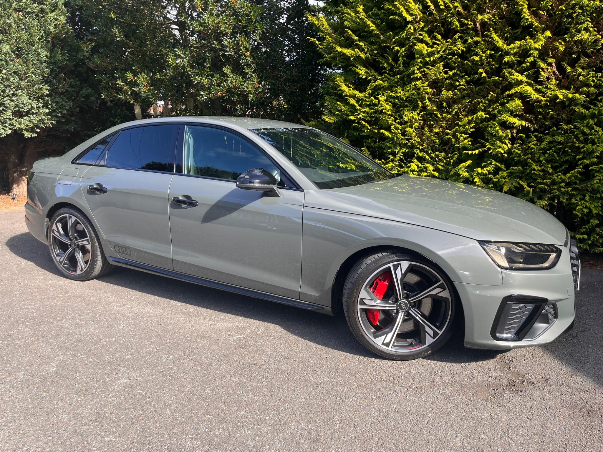 Audi S4 view 19